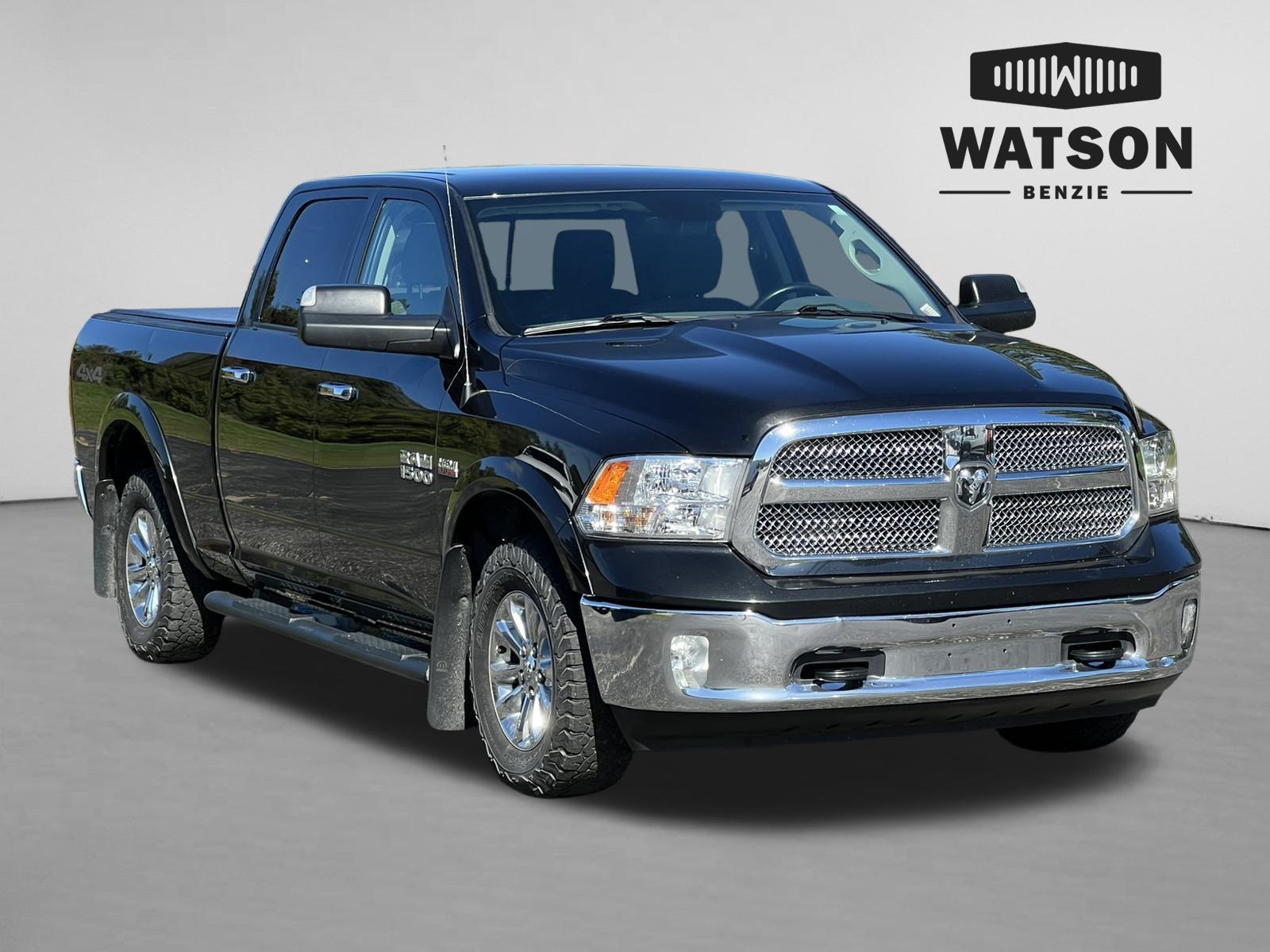 Brilliant Black Crystal Pearlcoat 2018 RAM 1500 Pickup Truck Four-Wheel Drive 8-Speed Automatic
