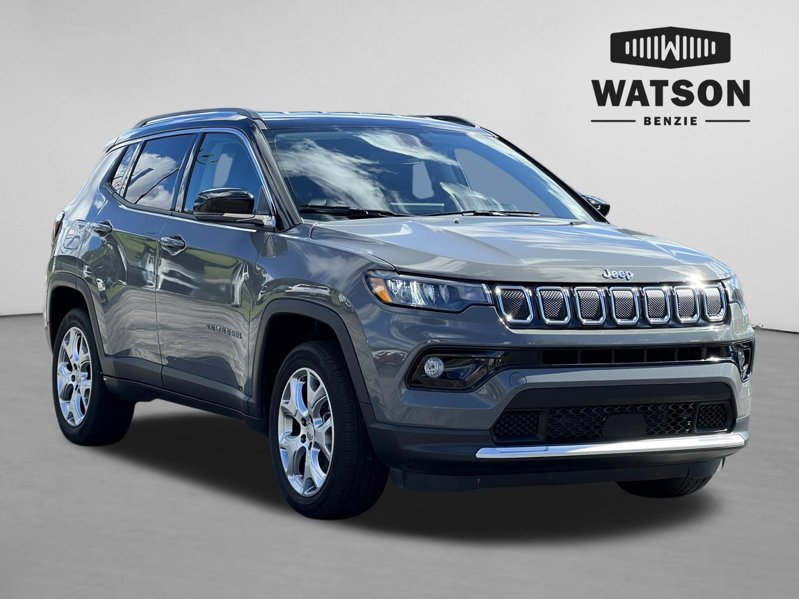 Sting-Gray Clearcoat 2022 Jeep Compass SUV / Crossover Four-Wheel Drive 9-Speed Automatic