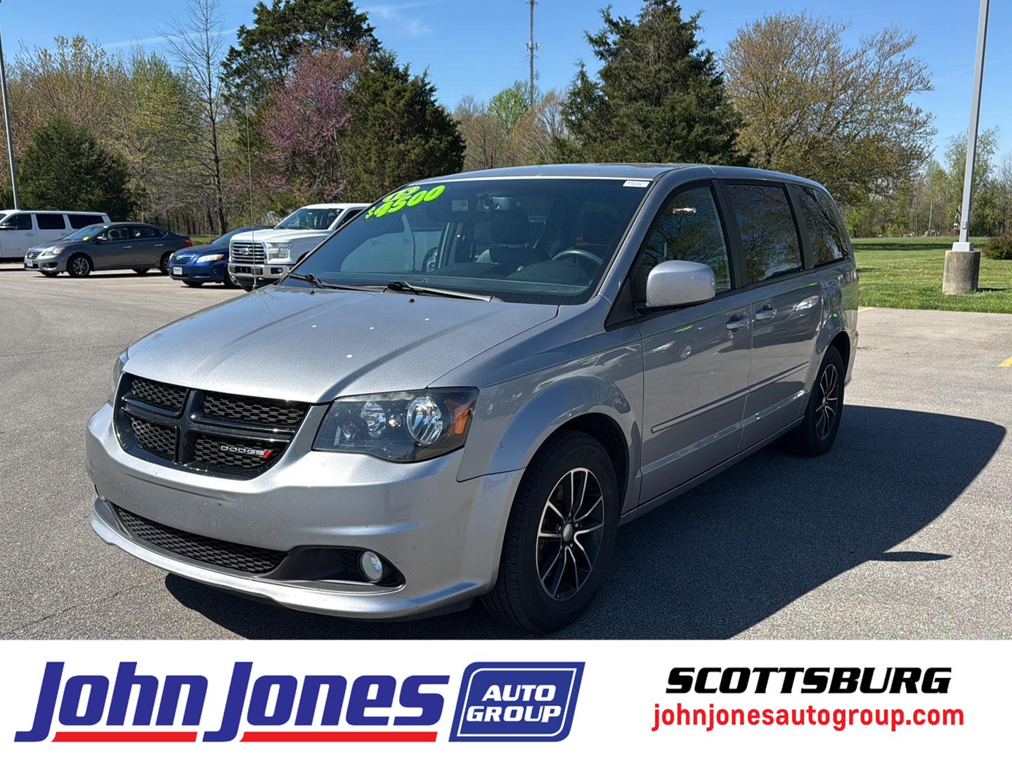 Gray (Granite Crystal Metallic Clearcoat) 2015 Dodge Grand Caravan SXT Plus FWD Minivan Front-Wheel Drive 6-Speed Automatic