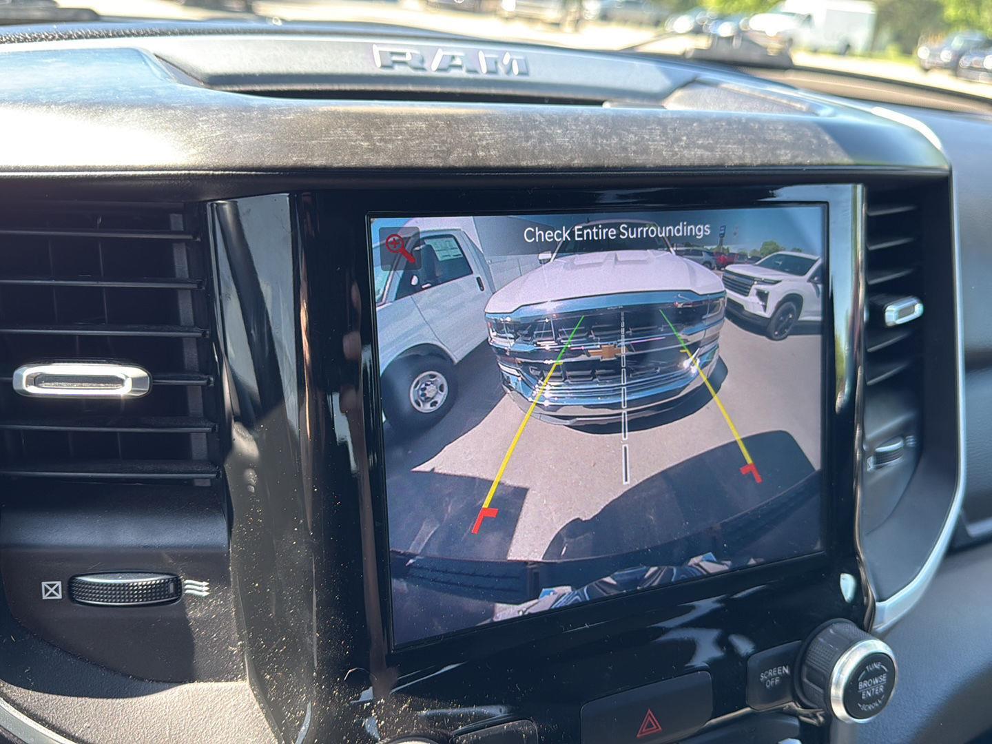 View vehicle photo 6