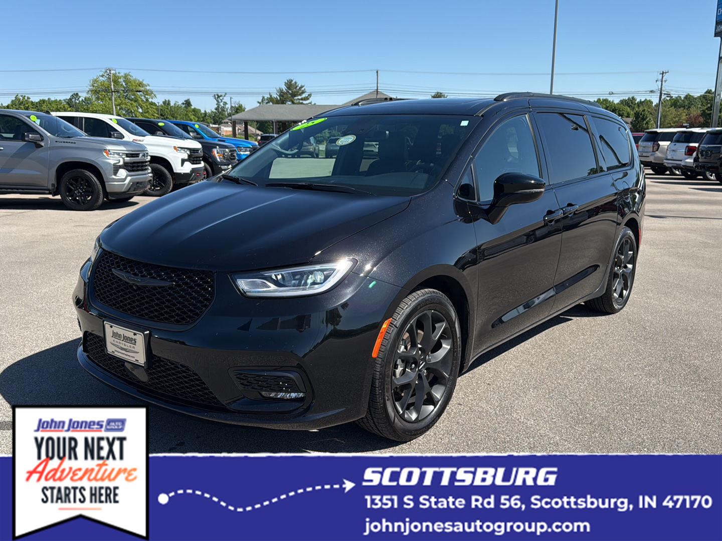 Diamond Black Crystal Pearlcoat 2025 Chrysler Pacifica Minivan Front-Wheel Drive 9-Speed Automatic