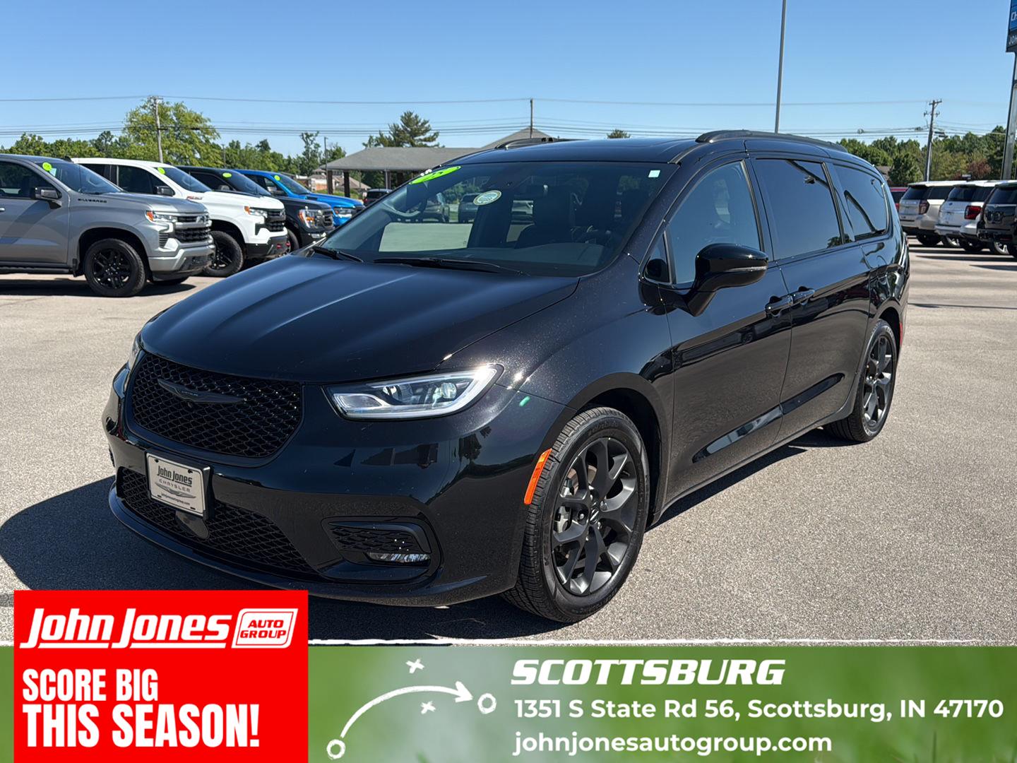 Diamond Black Crystal Pearlcoat 2025 Chrysler Pacifica Minivan Front-Wheel Drive 9-Speed Automatic