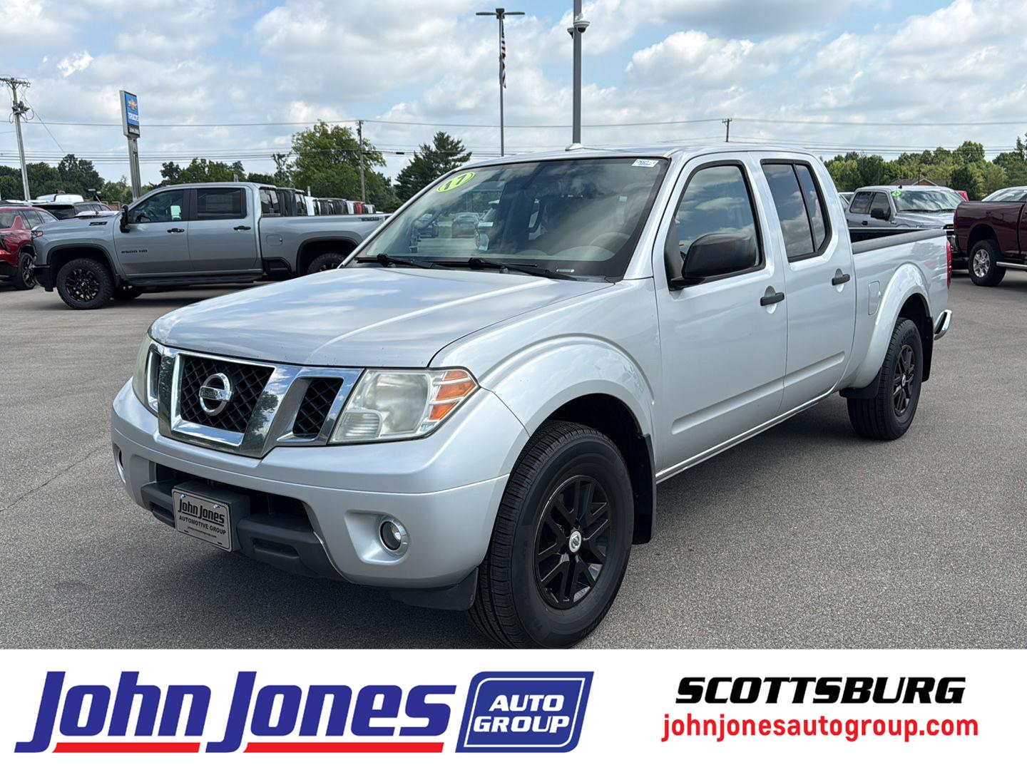 2017 Nissan Frontier SV V6 Crew Cab 4WD