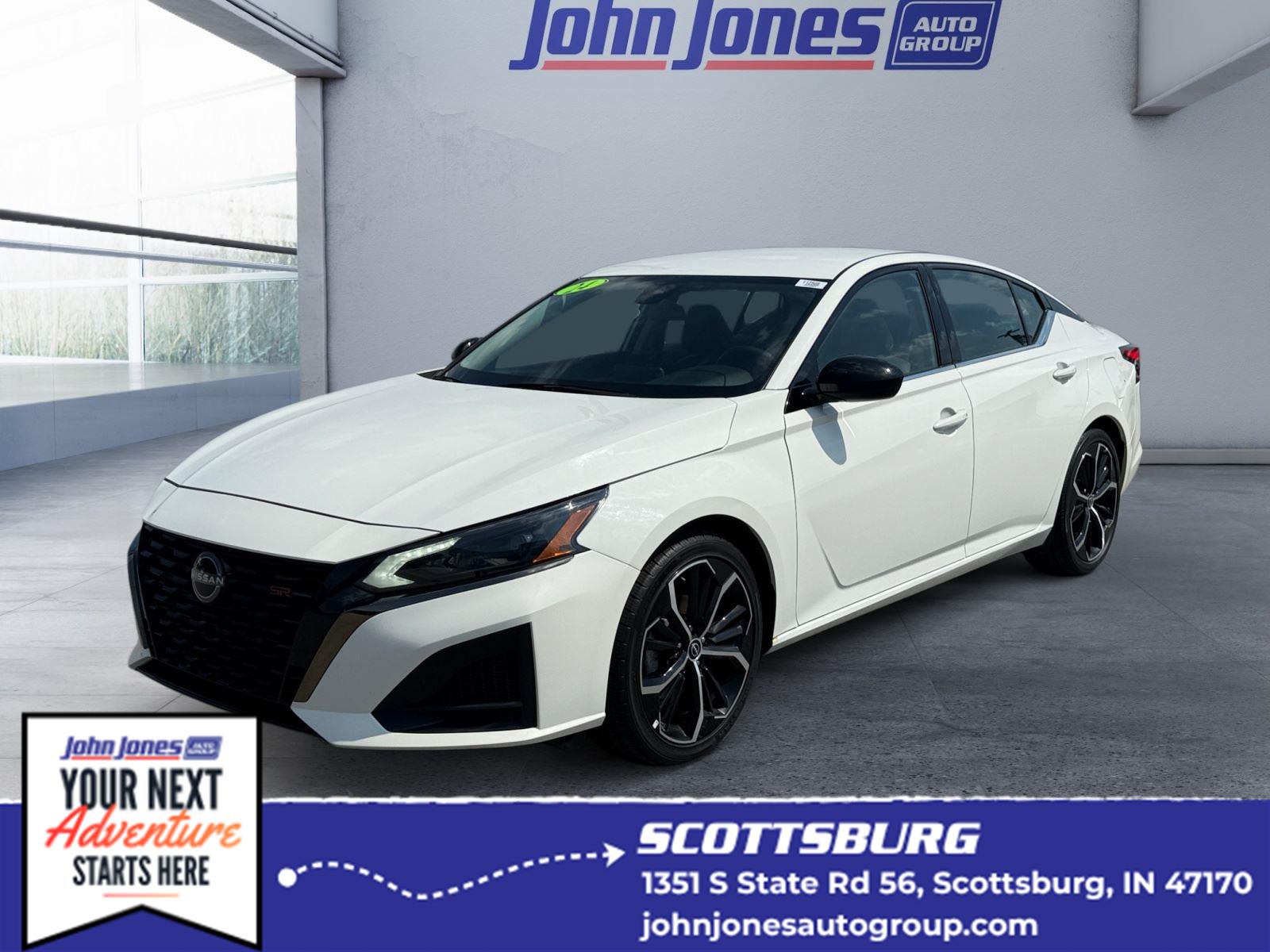 Glacier White 2024 Nissan Altima Sedan Front-Wheel Drive Continuously Variable Transmission