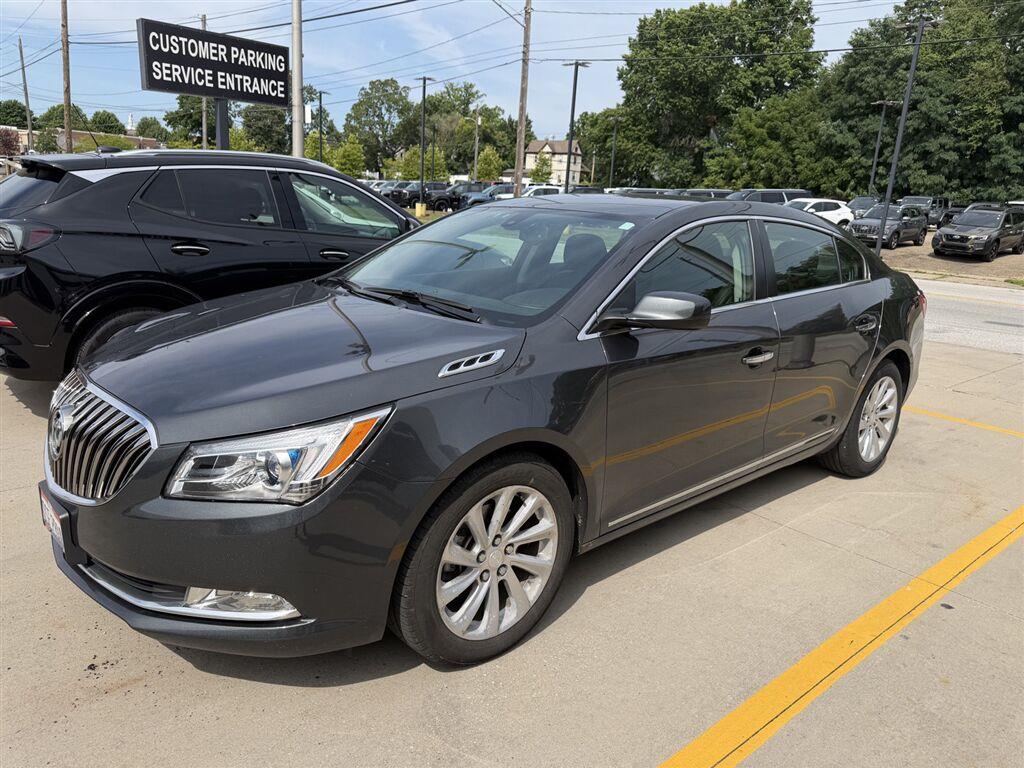 Graphite Gray Metallic 2016 Buick LaCrosse Sedan Front-Wheel Drive 6-Speed Automatic Overdrive