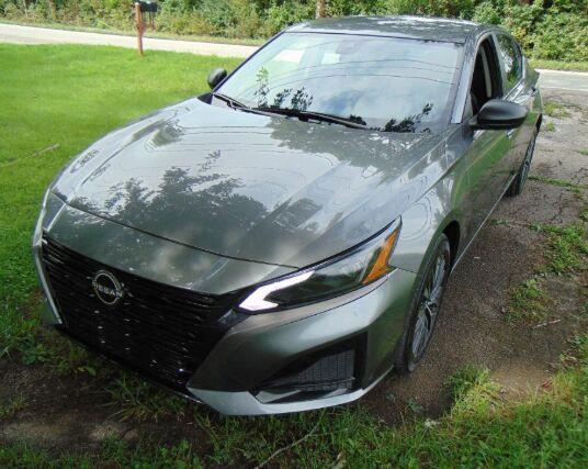 Gray (Gun Metallic) 2026 Nissan Altima Sedan All-Wheel Drive Continuously Variable Transmission
