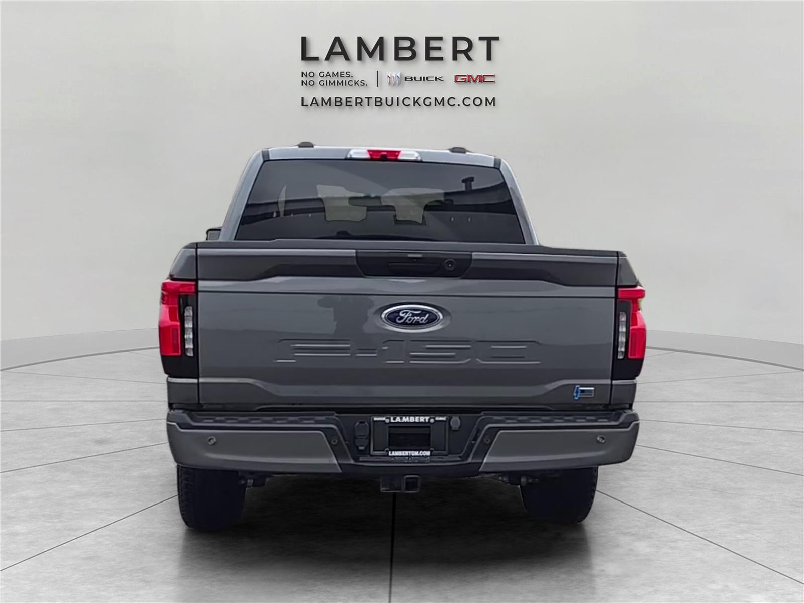 View vehicle photo 4