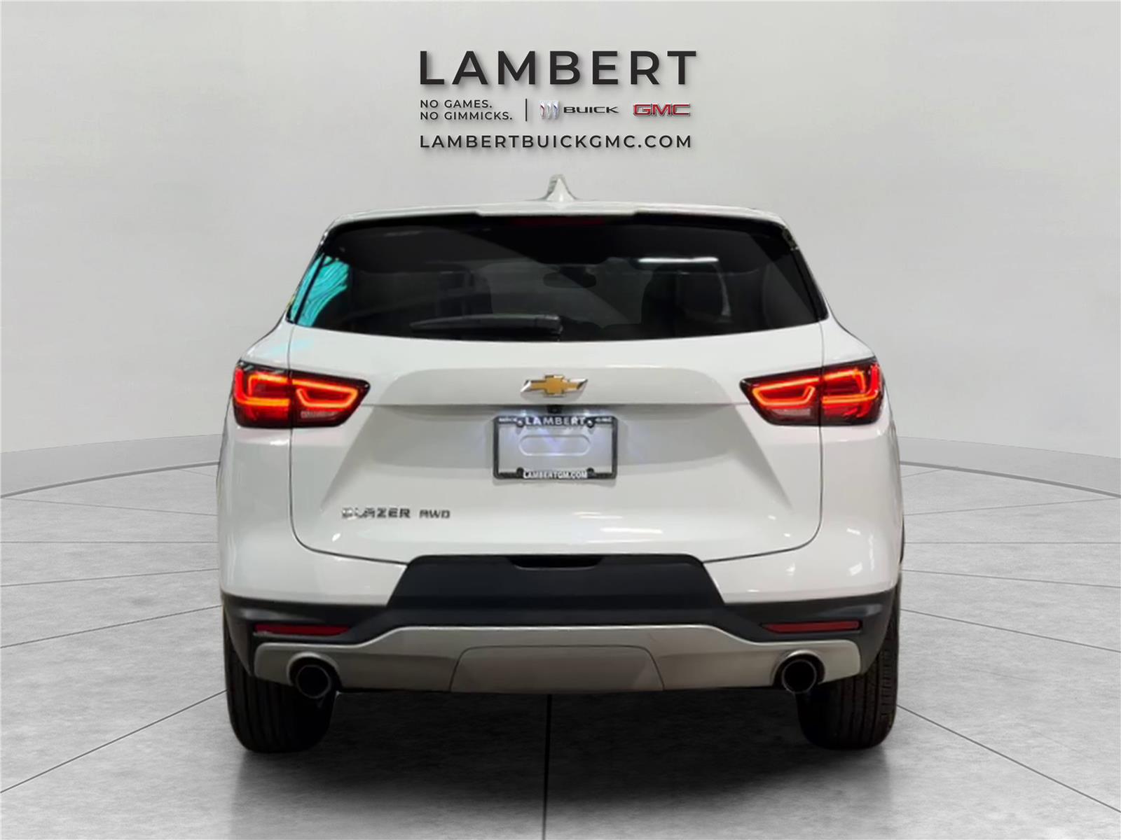 View vehicle photo 4