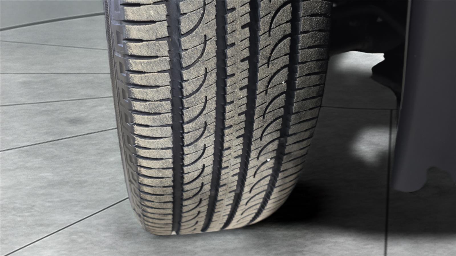 View vehicle photo 2