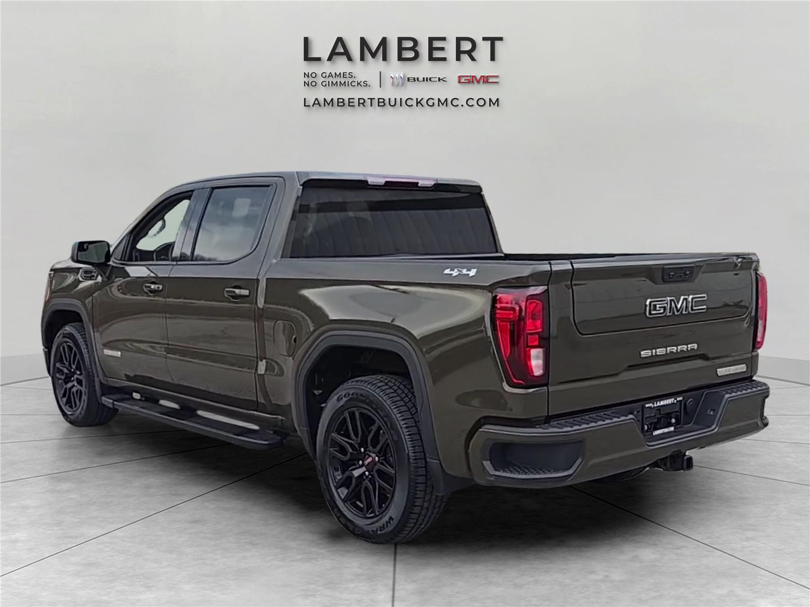 View vehicle photo 4