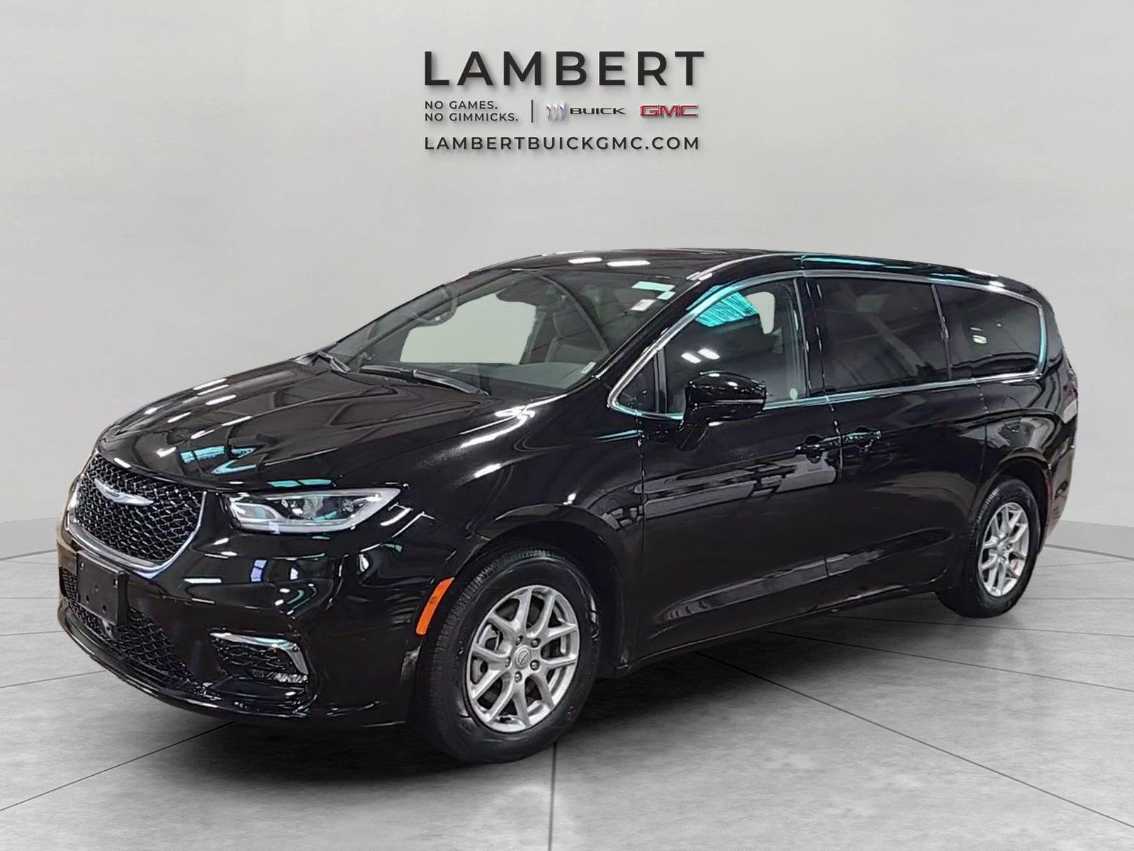 Diamond Black Crystal Pearlcoat 2025 Chrysler Pacifica Minivan Front-Wheel Drive 9-Speed Automatic