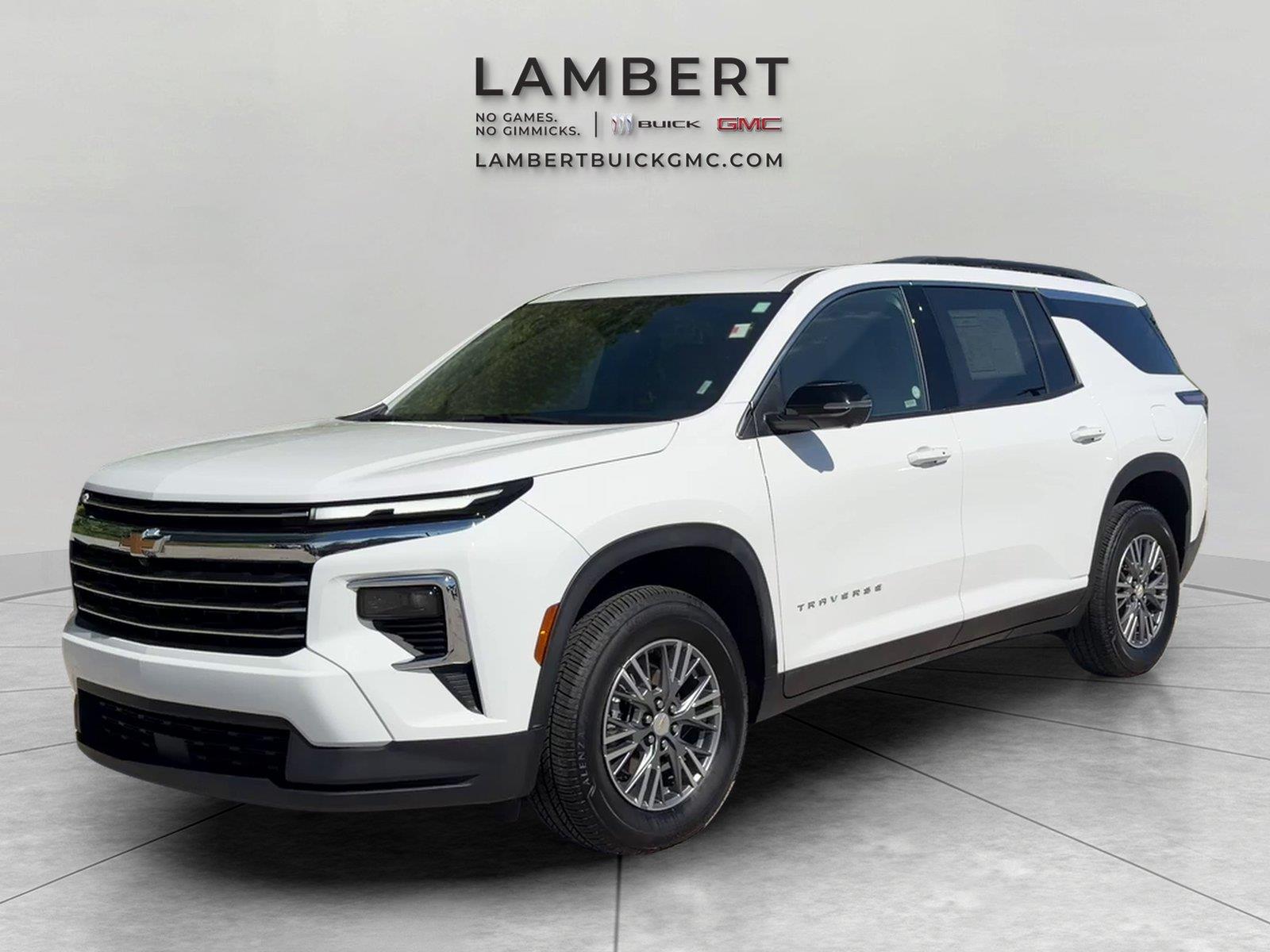 Summit White 2026 Chevrolet Traverse SUV / Crossover Front-Wheel Drive 8-Speed Automatic