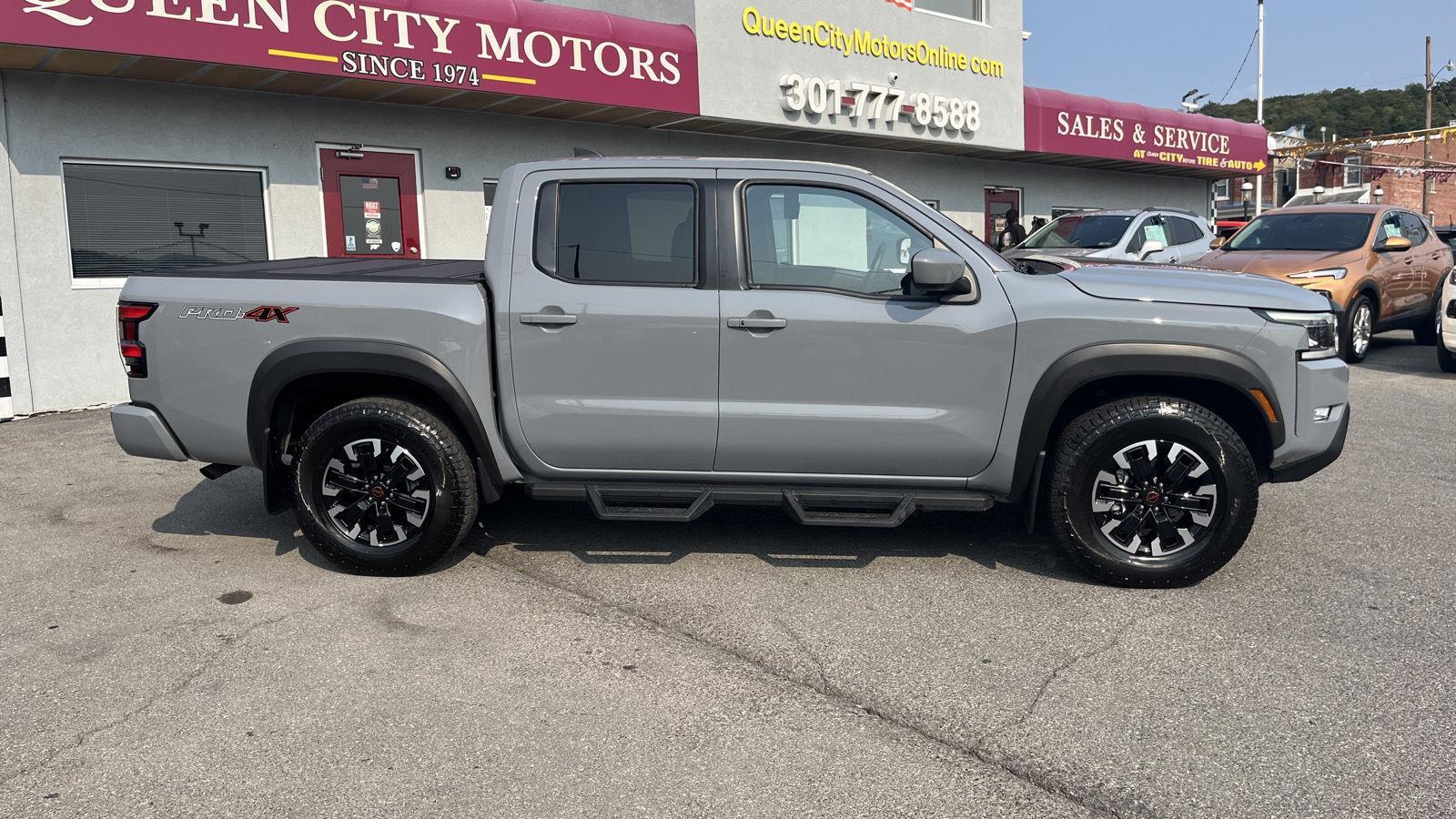 2023 Nissan Frontier PRO-4X's photo