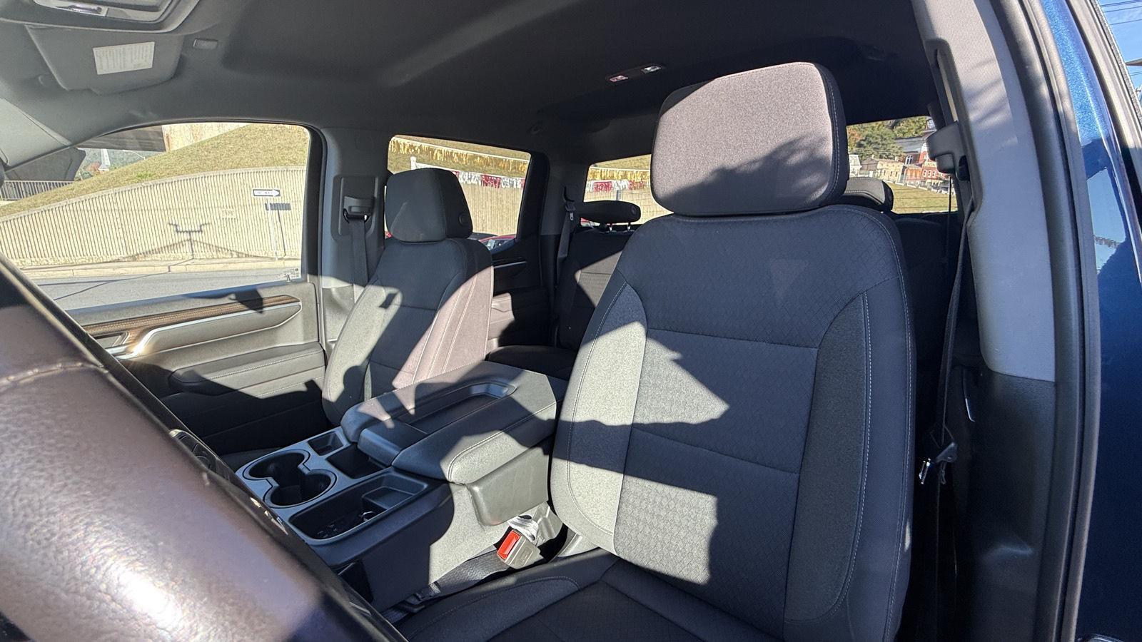 2022 Chevrolet Silverado 1500 RST - Photo 14