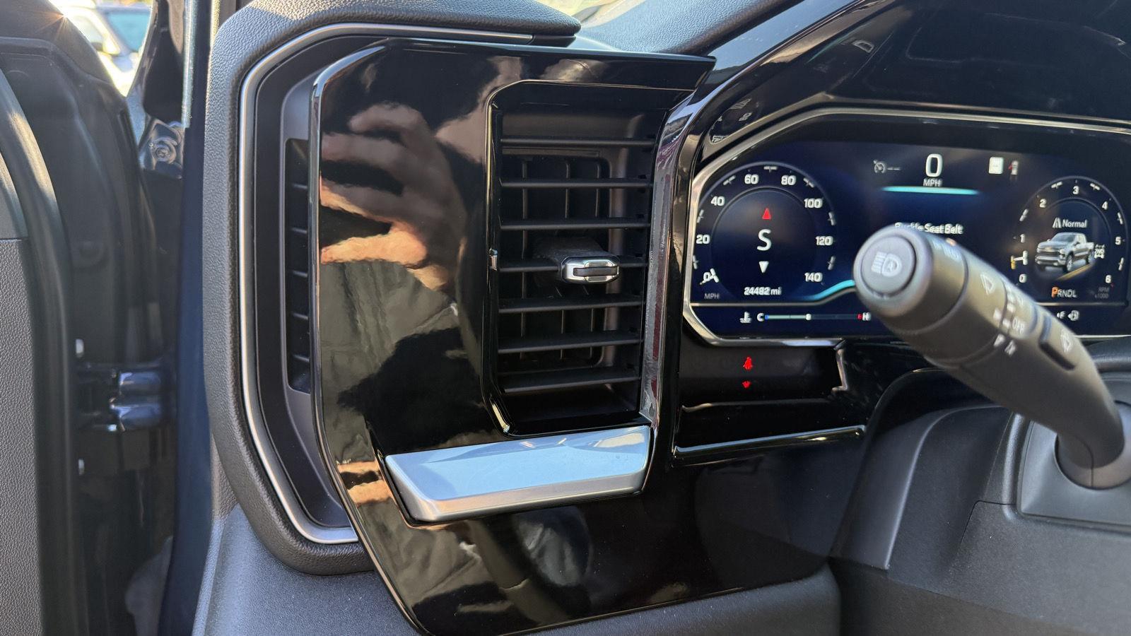 2022 Chevrolet Silverado 1500 RST - Photo 22