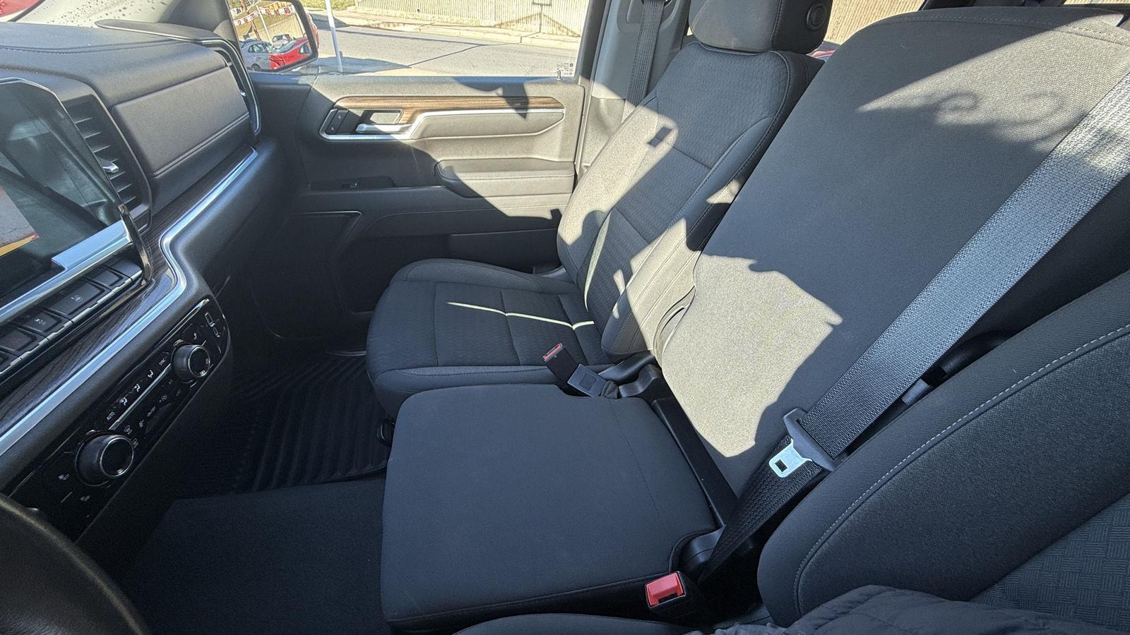 2022 Chevrolet Silverado 1500 RST - Photo 40