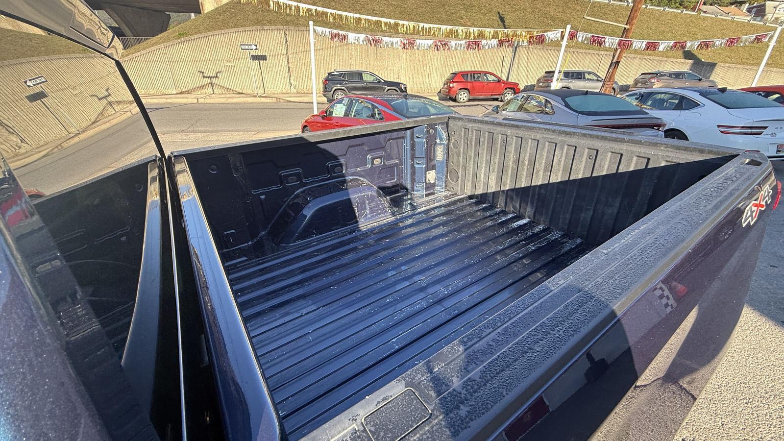 2022 Chevrolet Silverado 1500 RST - Photo 45