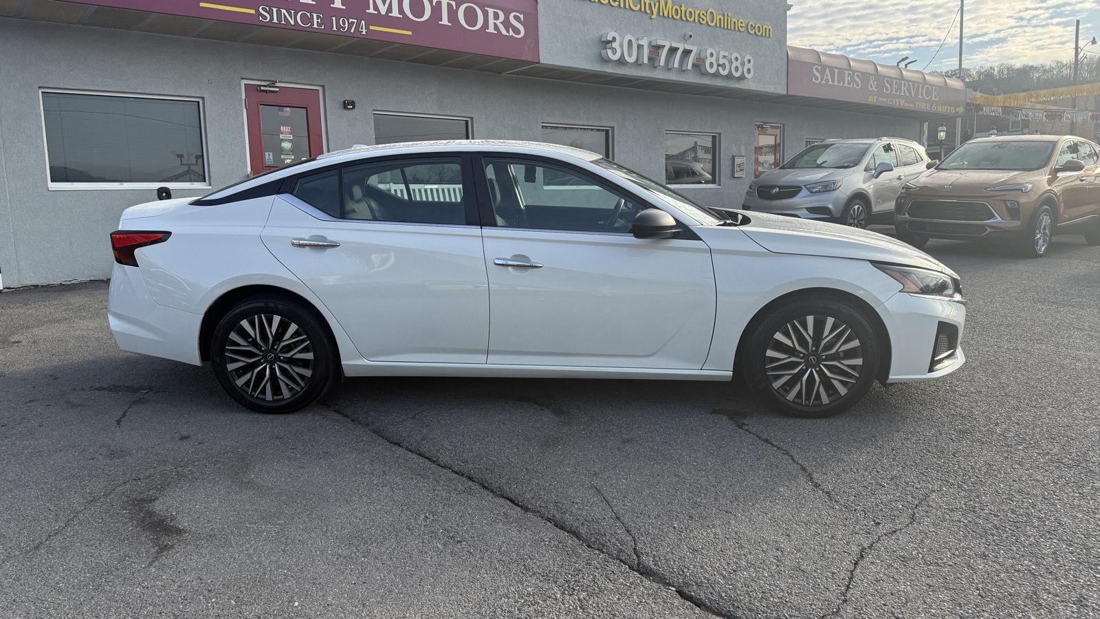 2025 Nissan Altima SV