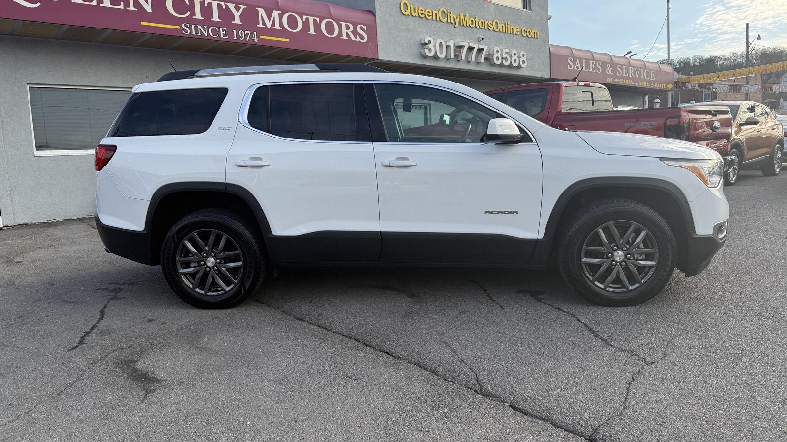2019 GMC Acadia SLT-1's photo