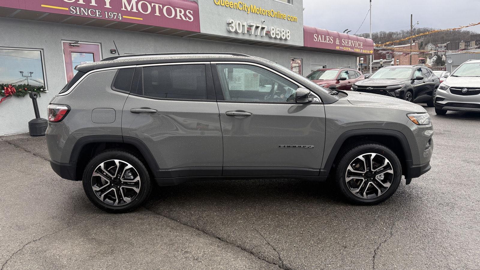 2022 Jeep Compass Limited's photo
