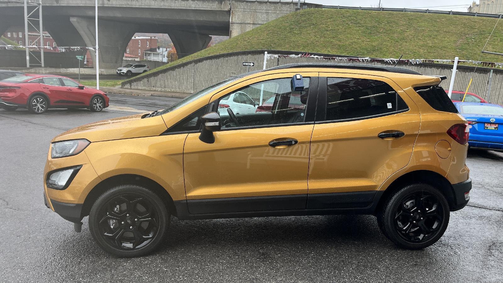2021 Ford Ecosport SES Queen City Motors