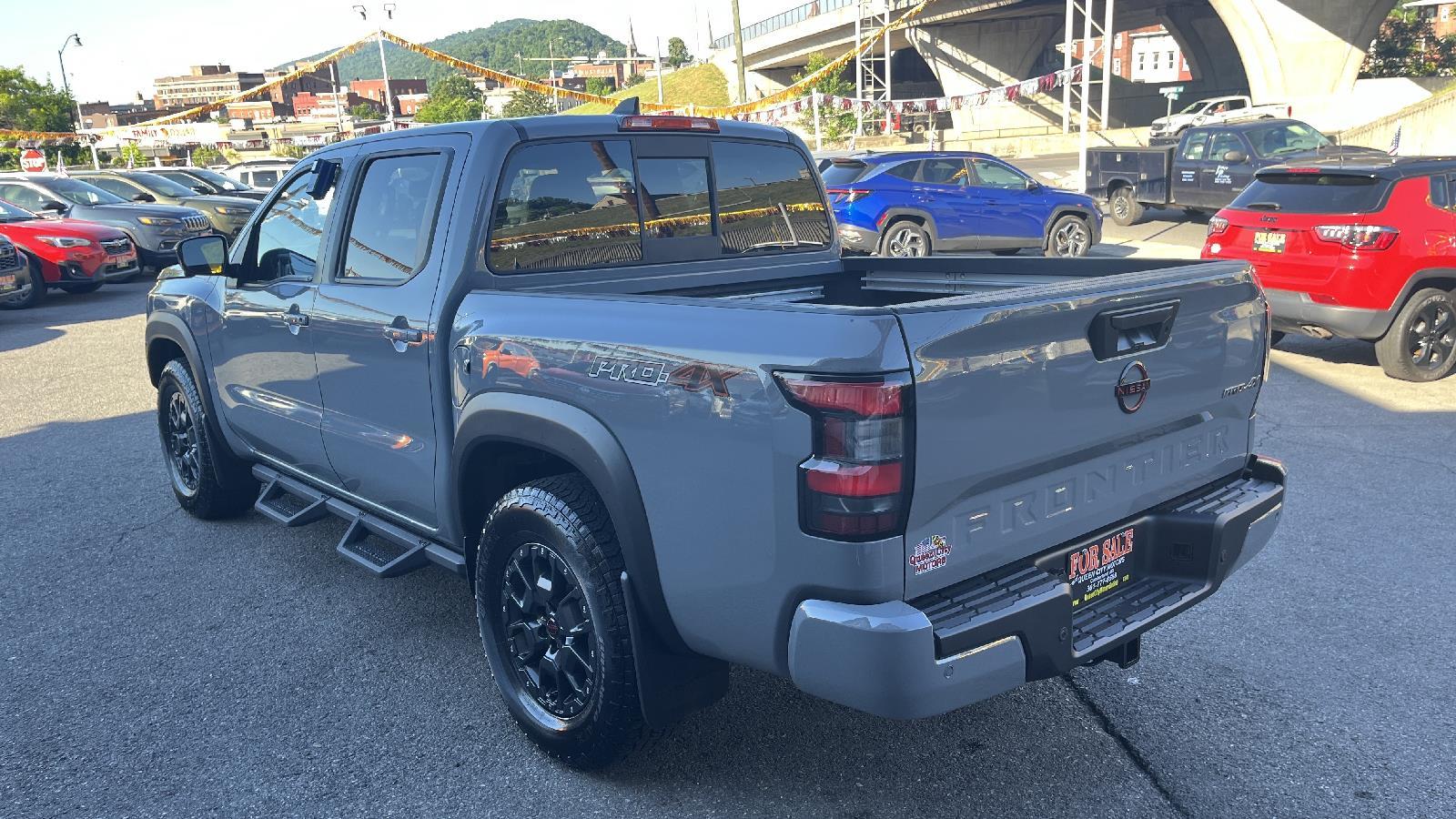 2022 Nissan Frontier PRO4X Queen City Motors