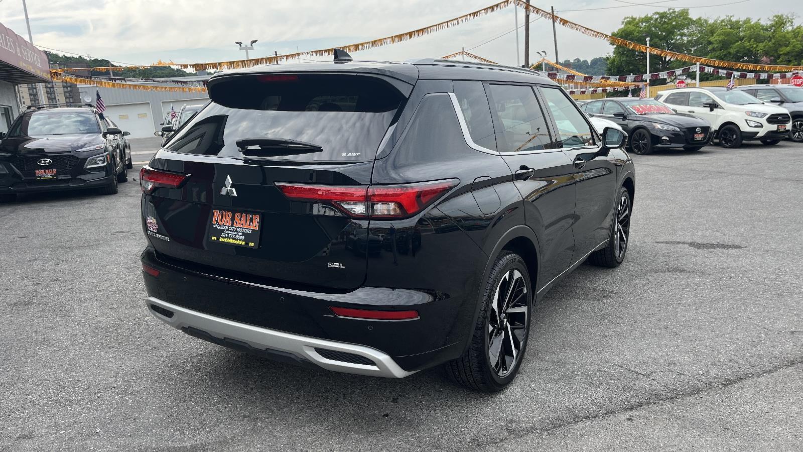 2024 Mitsubishi Outlander SEL Queen City Motors