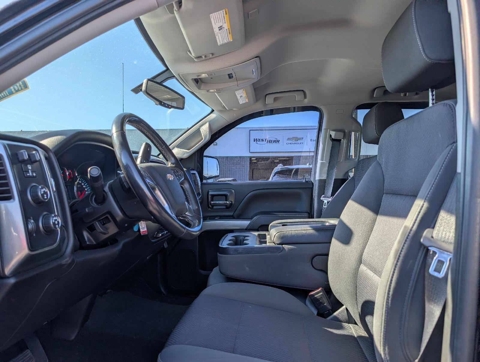 Used 2018 Black Chevrolet LT image 8