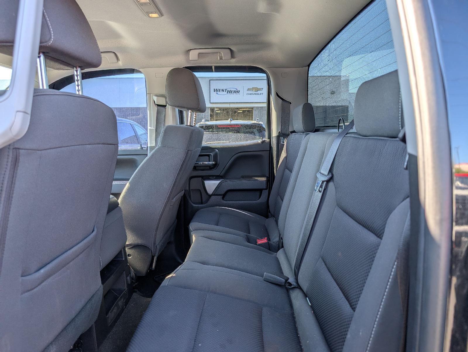 Used 2018 Black Chevrolet LT image 9