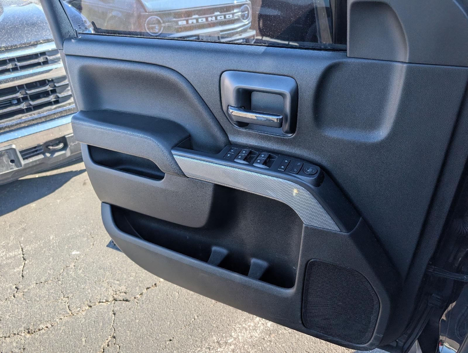 Used 2018 Black Chevrolet LT image 10