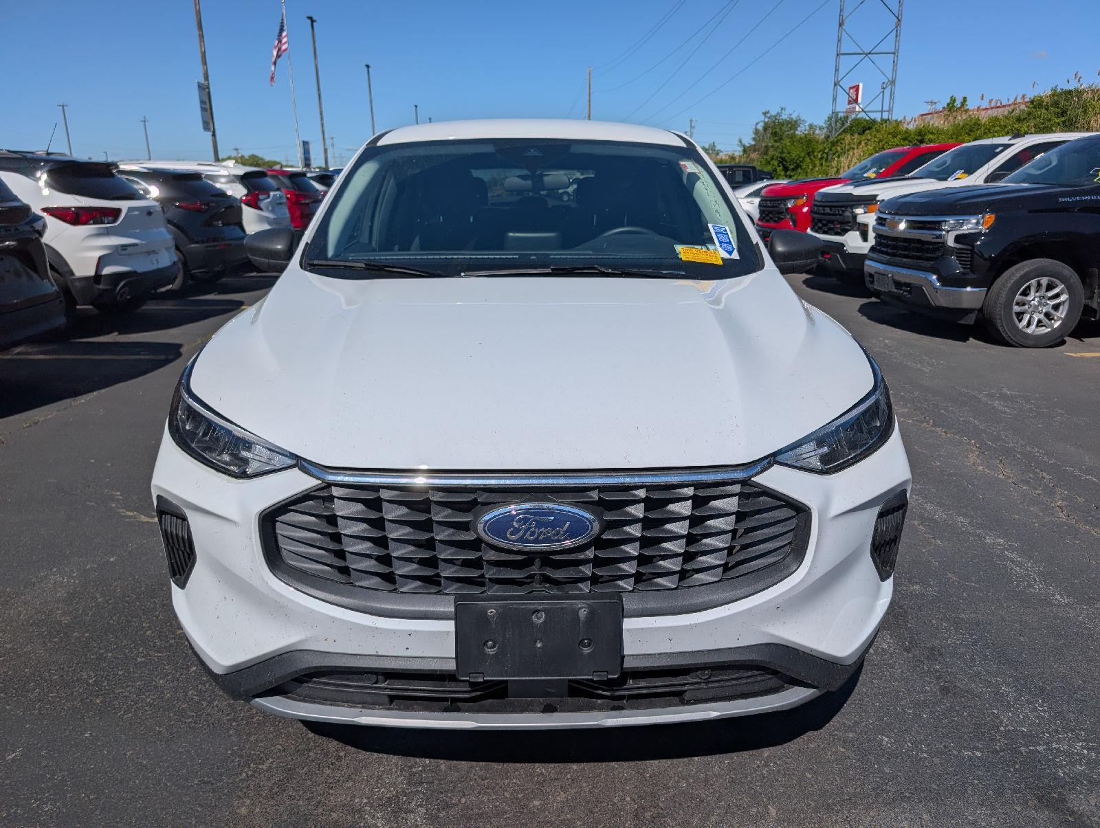 Used 2024 Oxford White Ford Active image 2
