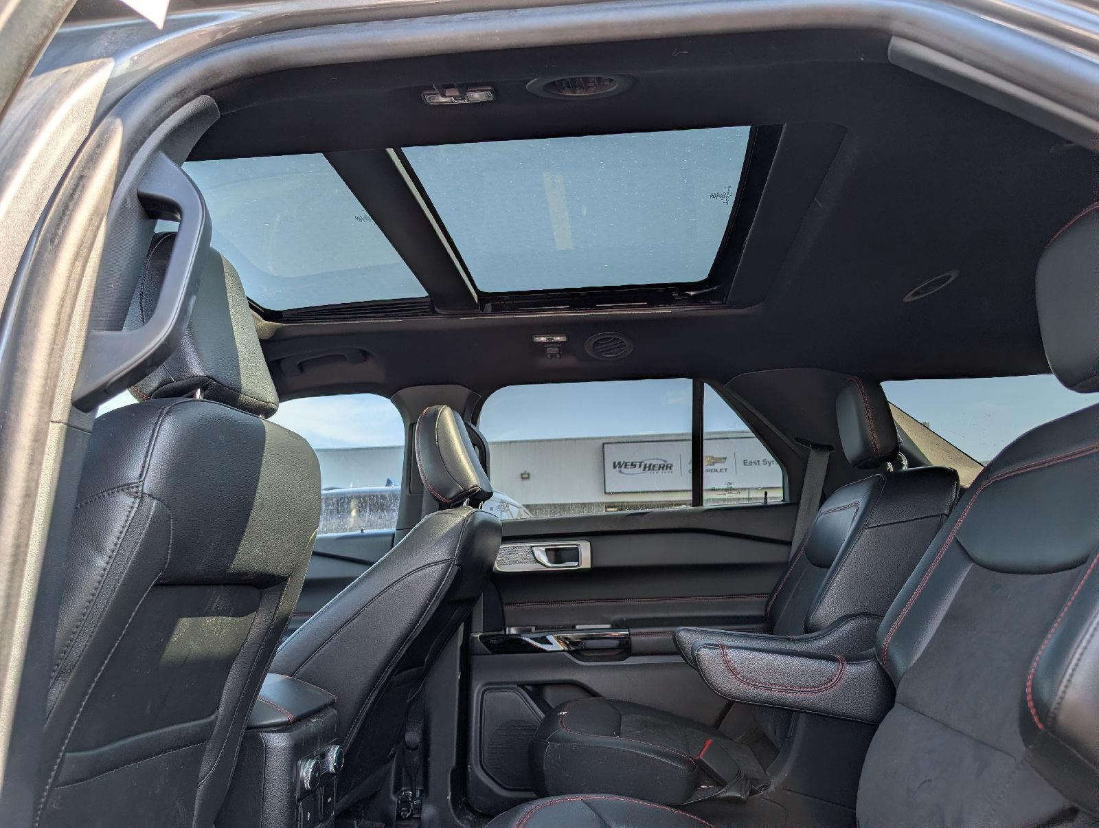 Used 2022 Gray Metallic Ford ST-Line image 11