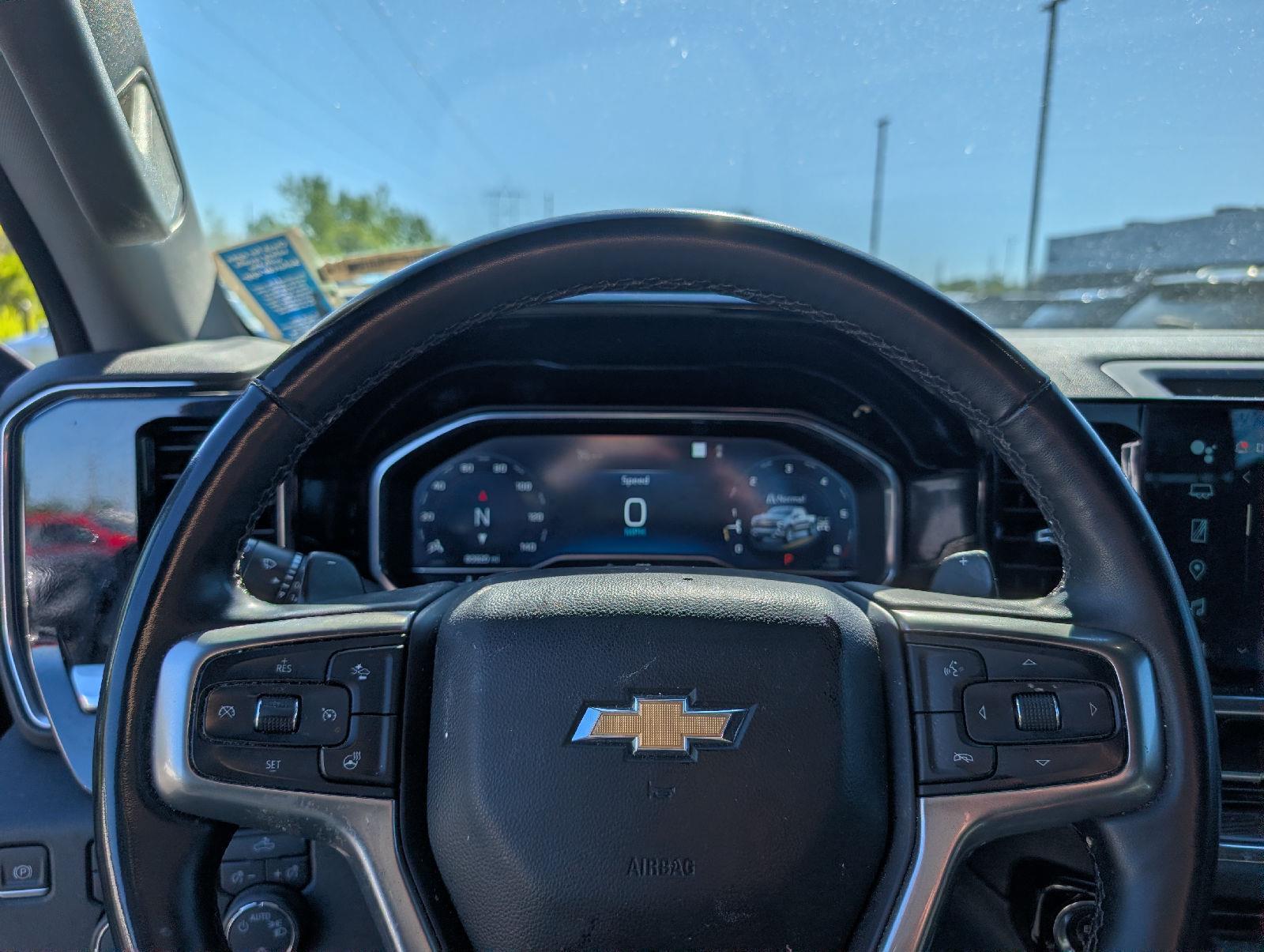 Used 2023 Northsky Blue Metallic Chevrolet LT image 17