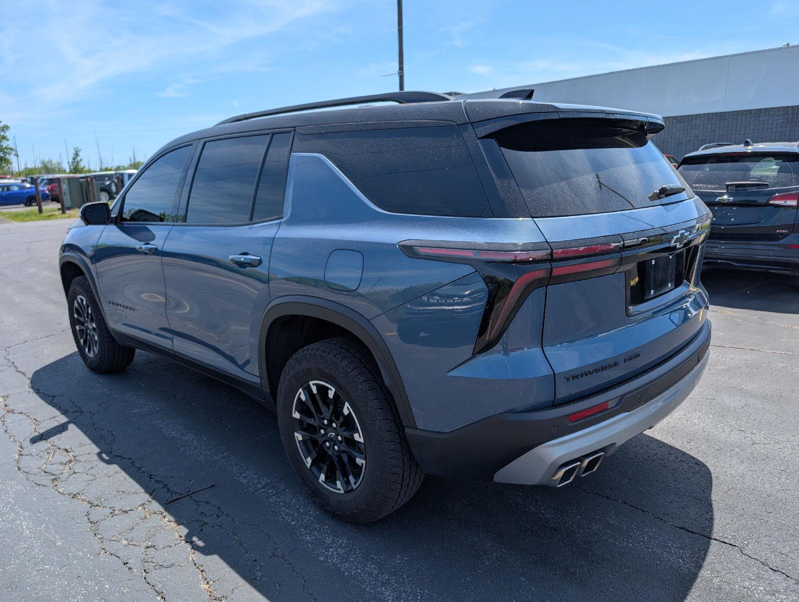 Used 2024 Lakeshore Blue Metallic Chevrolet AWD Z71 image 5
