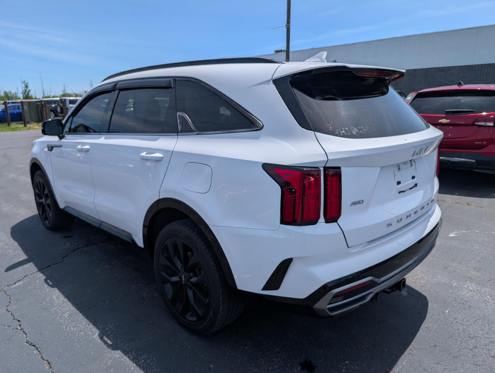 Used 2022 Glacial White Pearl Kia SX image 8