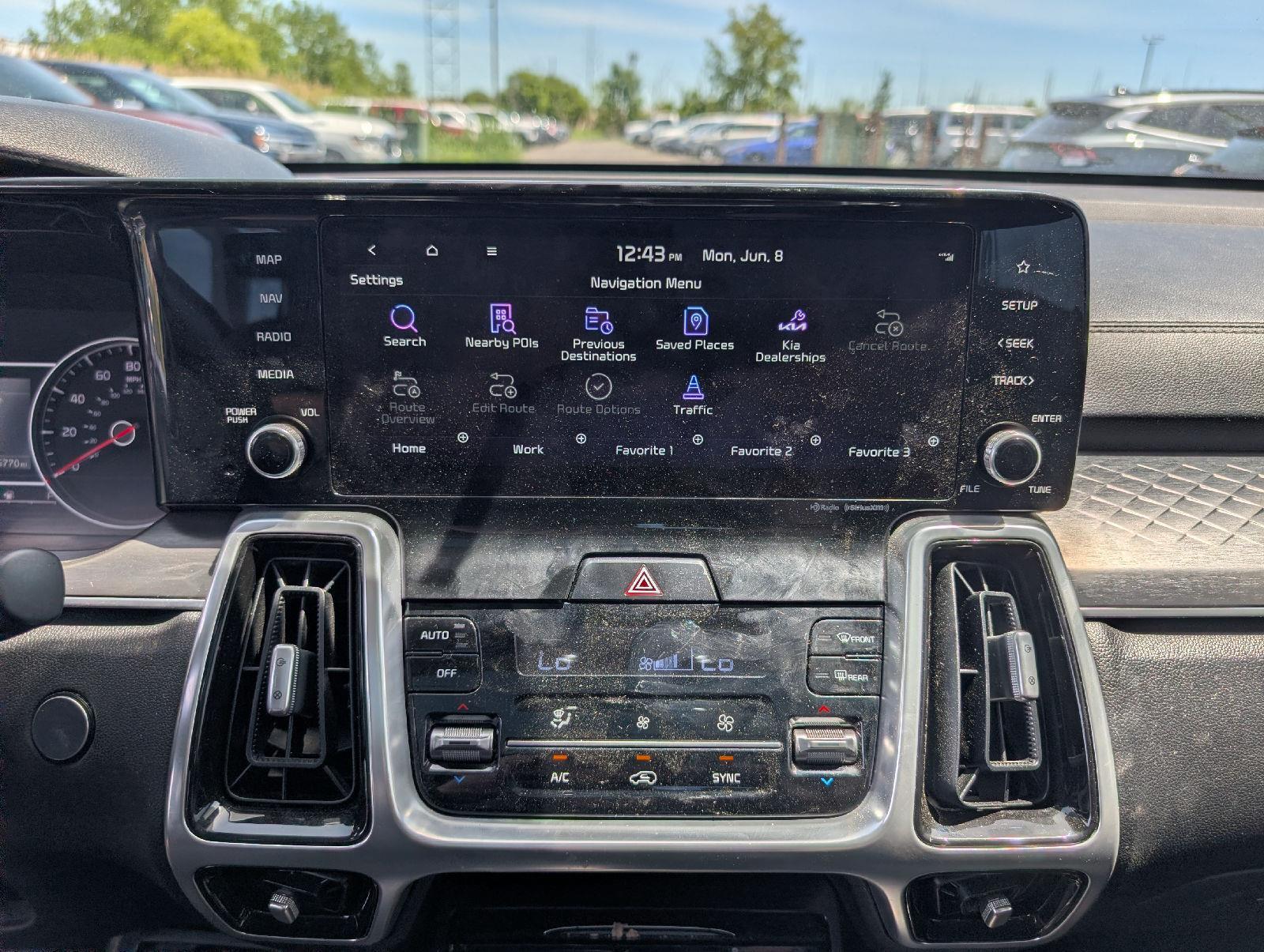 Used 2022 Glacial White Pearl Kia SX image 19