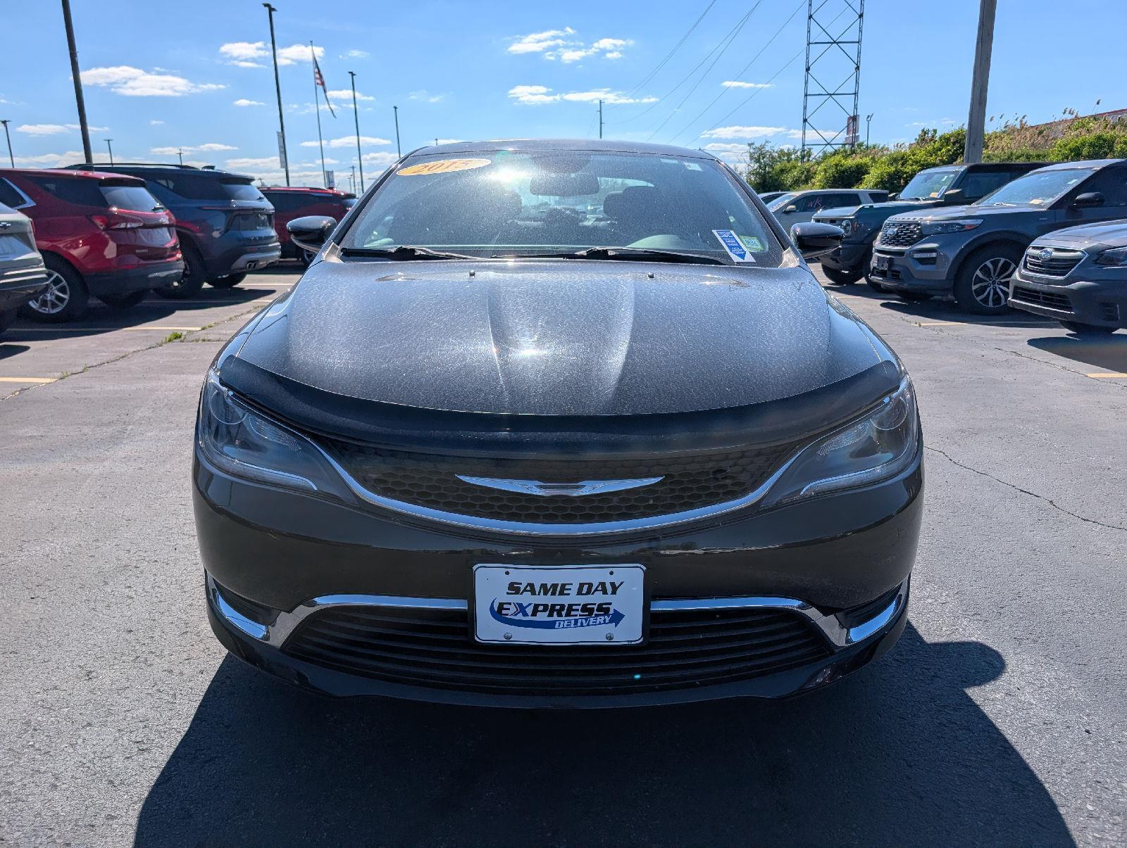Used 2015 Black Clearcoat Chrysler Limited image 2