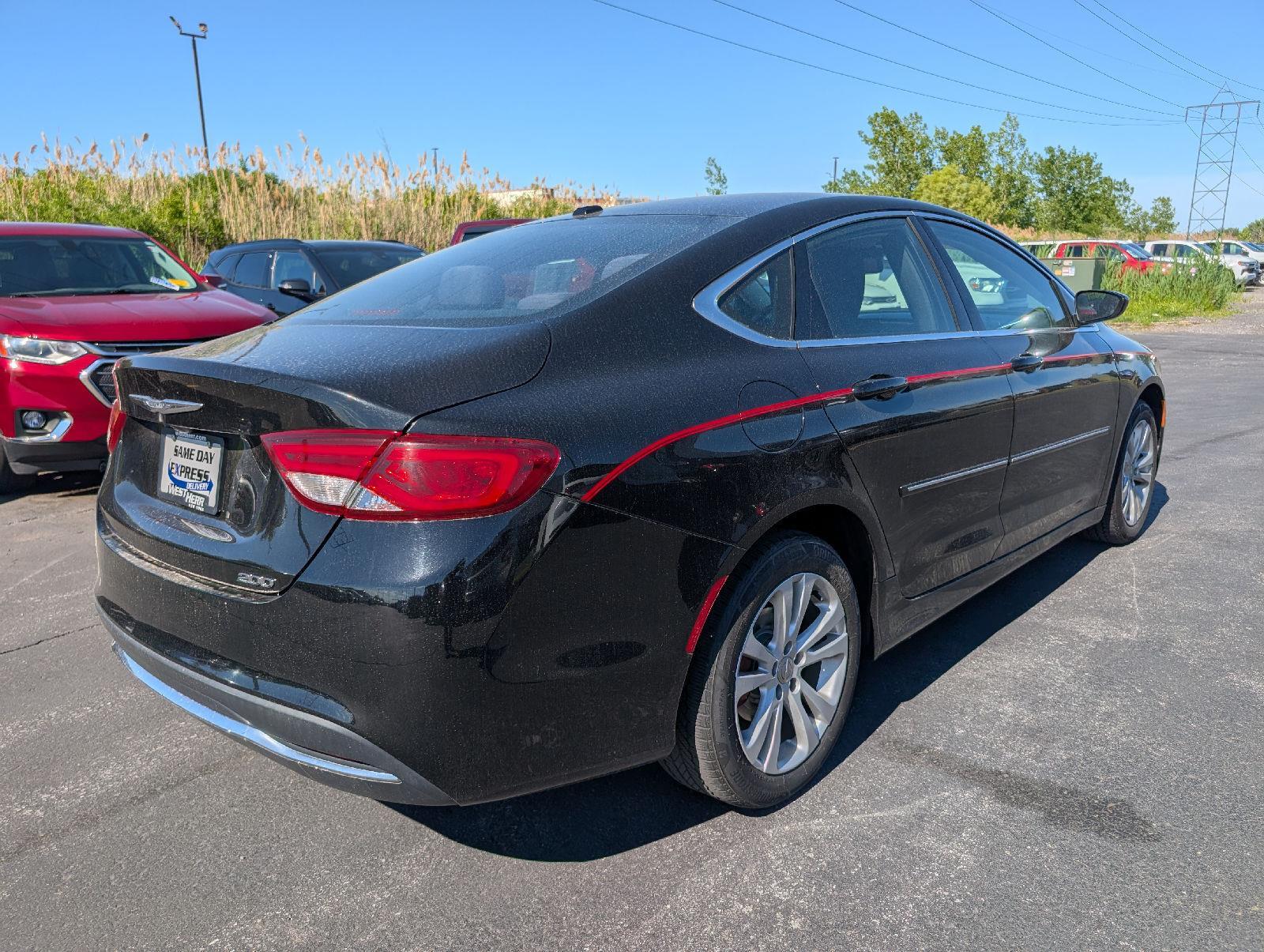 Used 2015 Black Clearcoat Chrysler Limited image 7