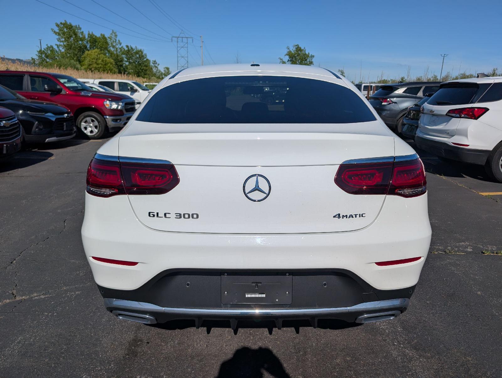 Used 2023  Mercedes-Benz GLC 300 image 6