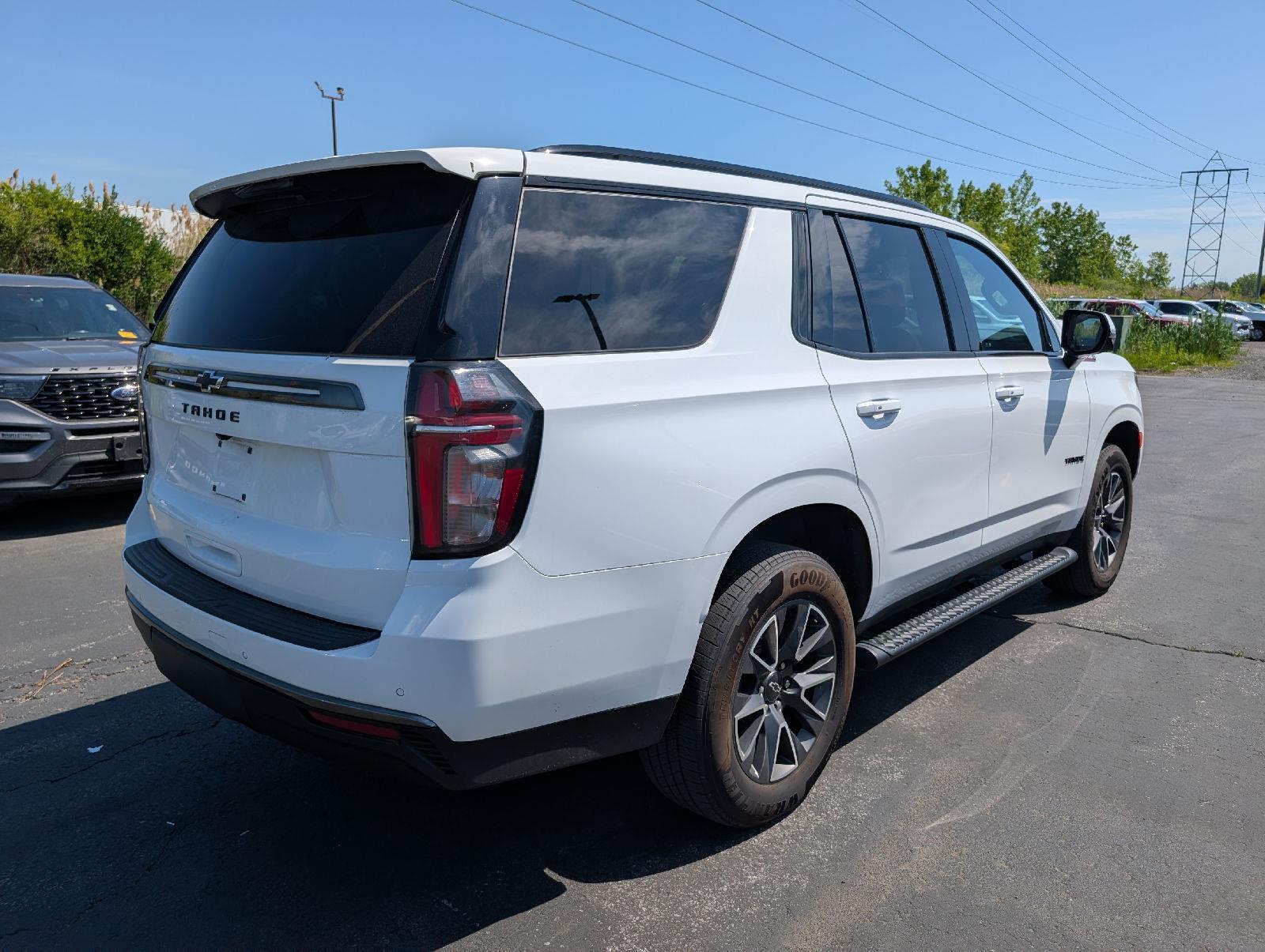 Used 2022 Summit White Chevrolet Z71 image 10