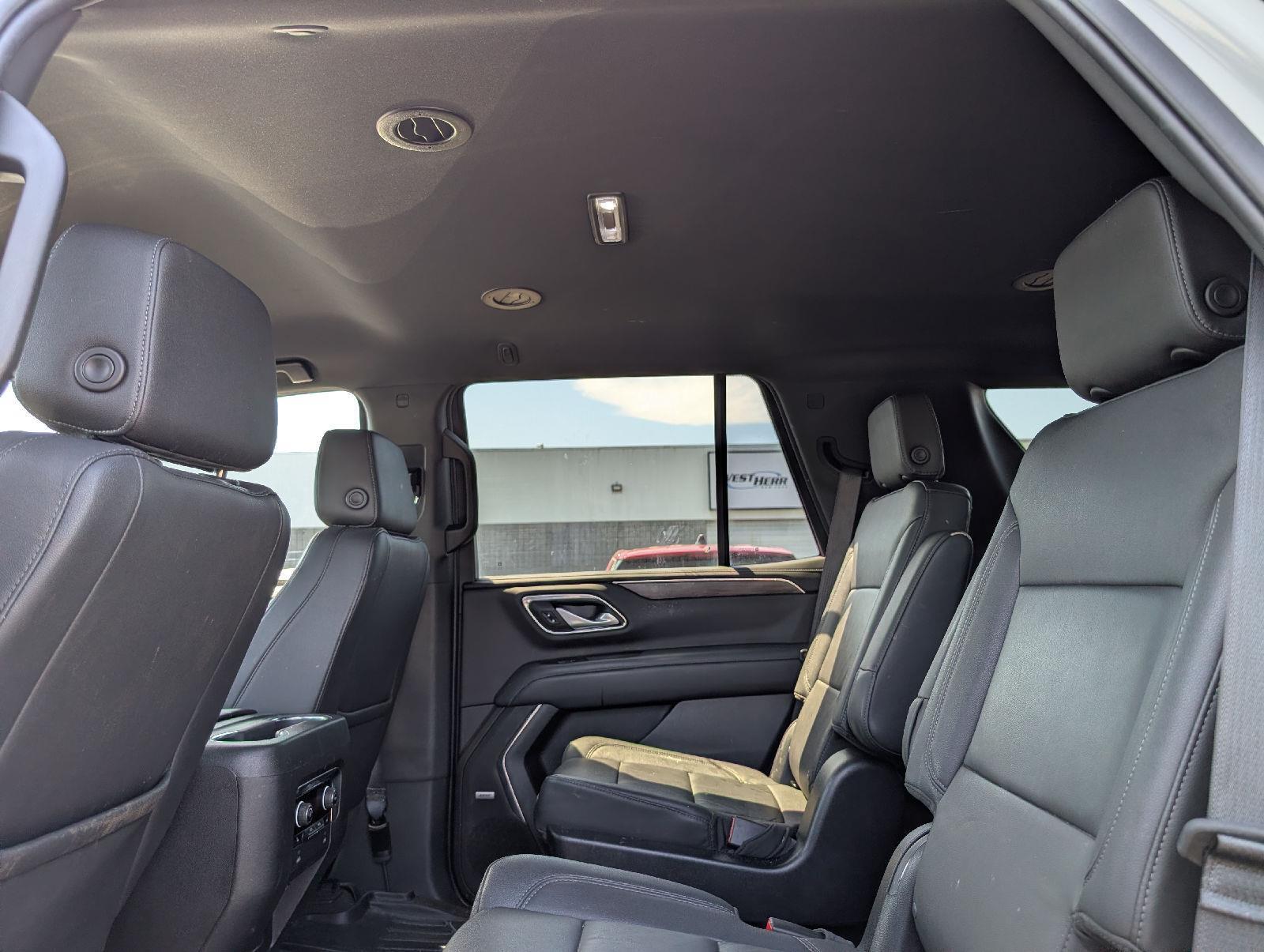 Used 2022 Summit White Chevrolet Z71 image 13