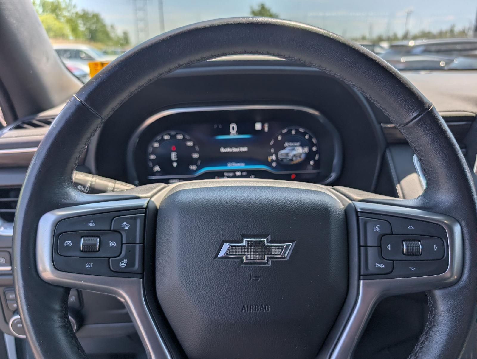 Used 2022 Summit White Chevrolet Z71 image 15