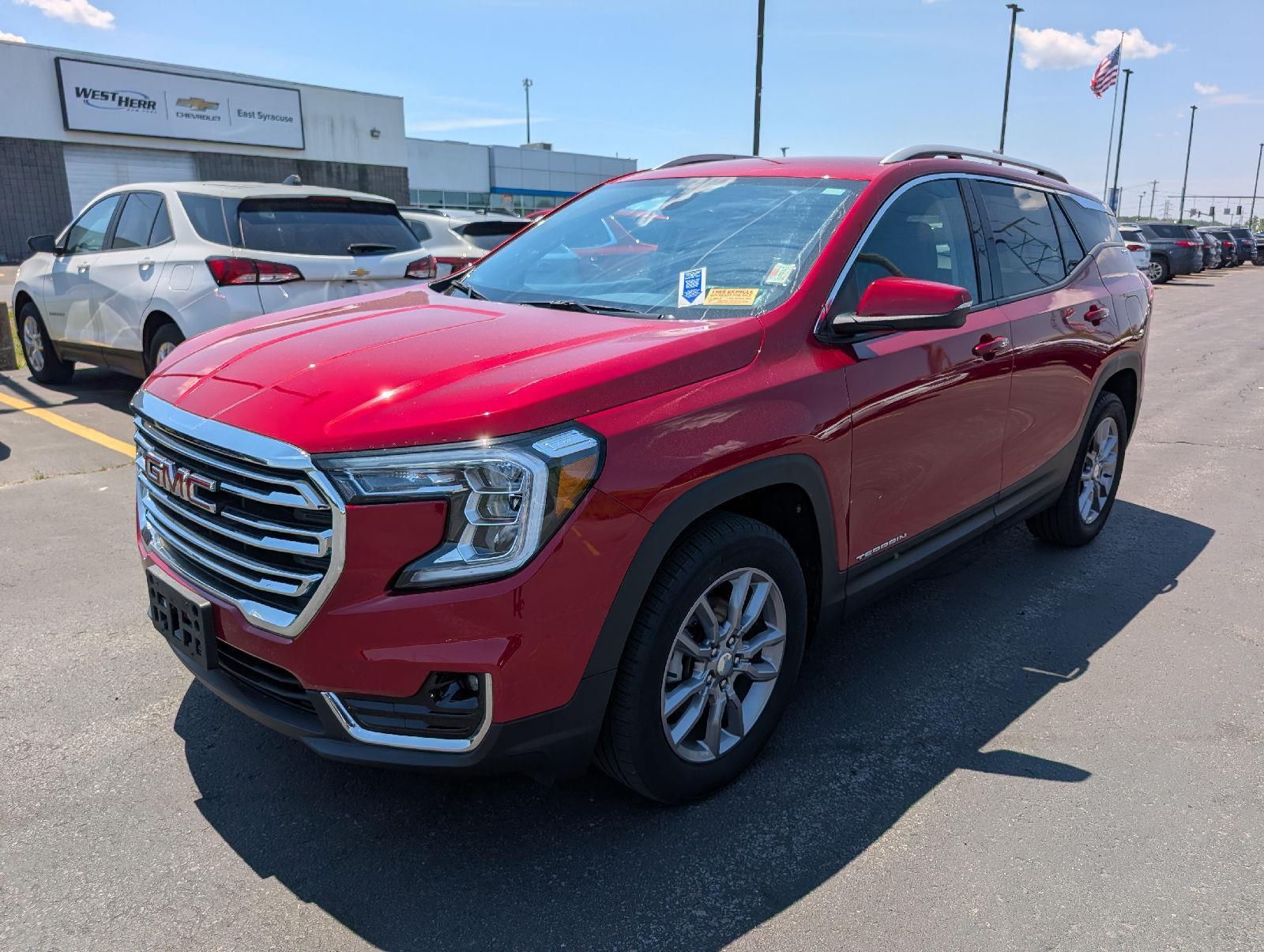 Used 2024 Volcanic Red Tintcoat GMC SLT image 4