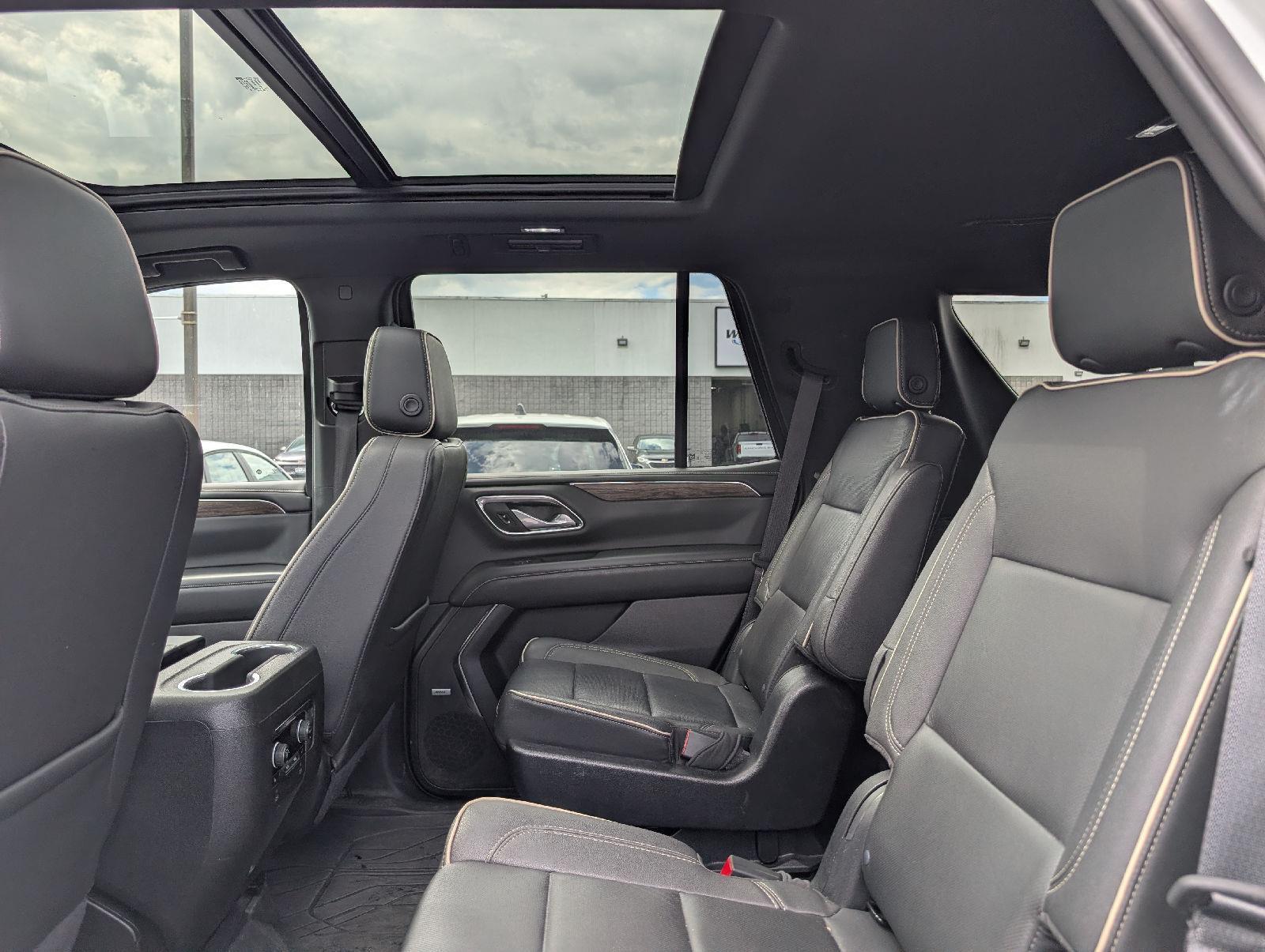 Used 2023 Summit White Chevrolet  image 9