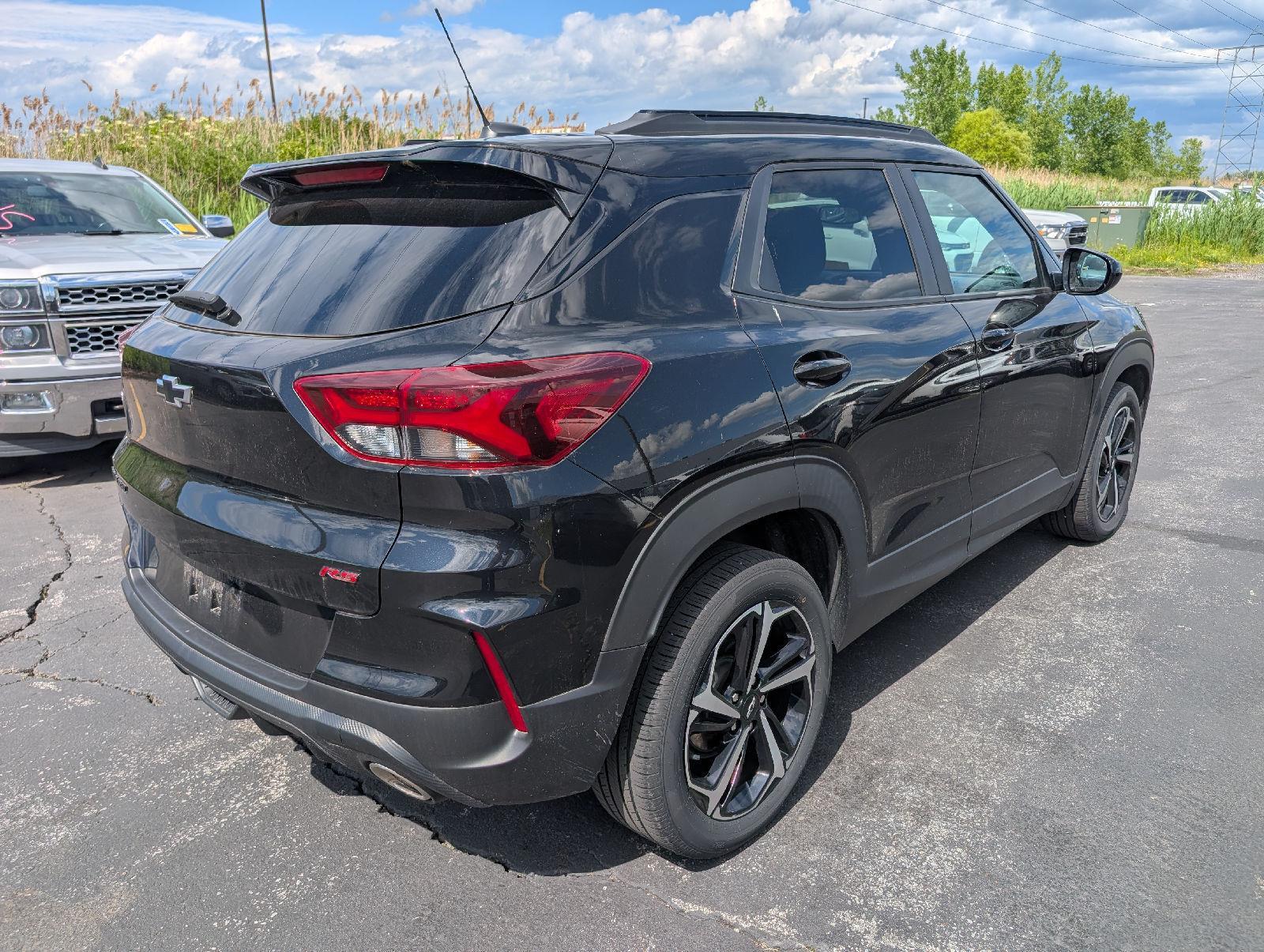 Used 2023 Mosaic Black Metallic Chevrolet RS image 12