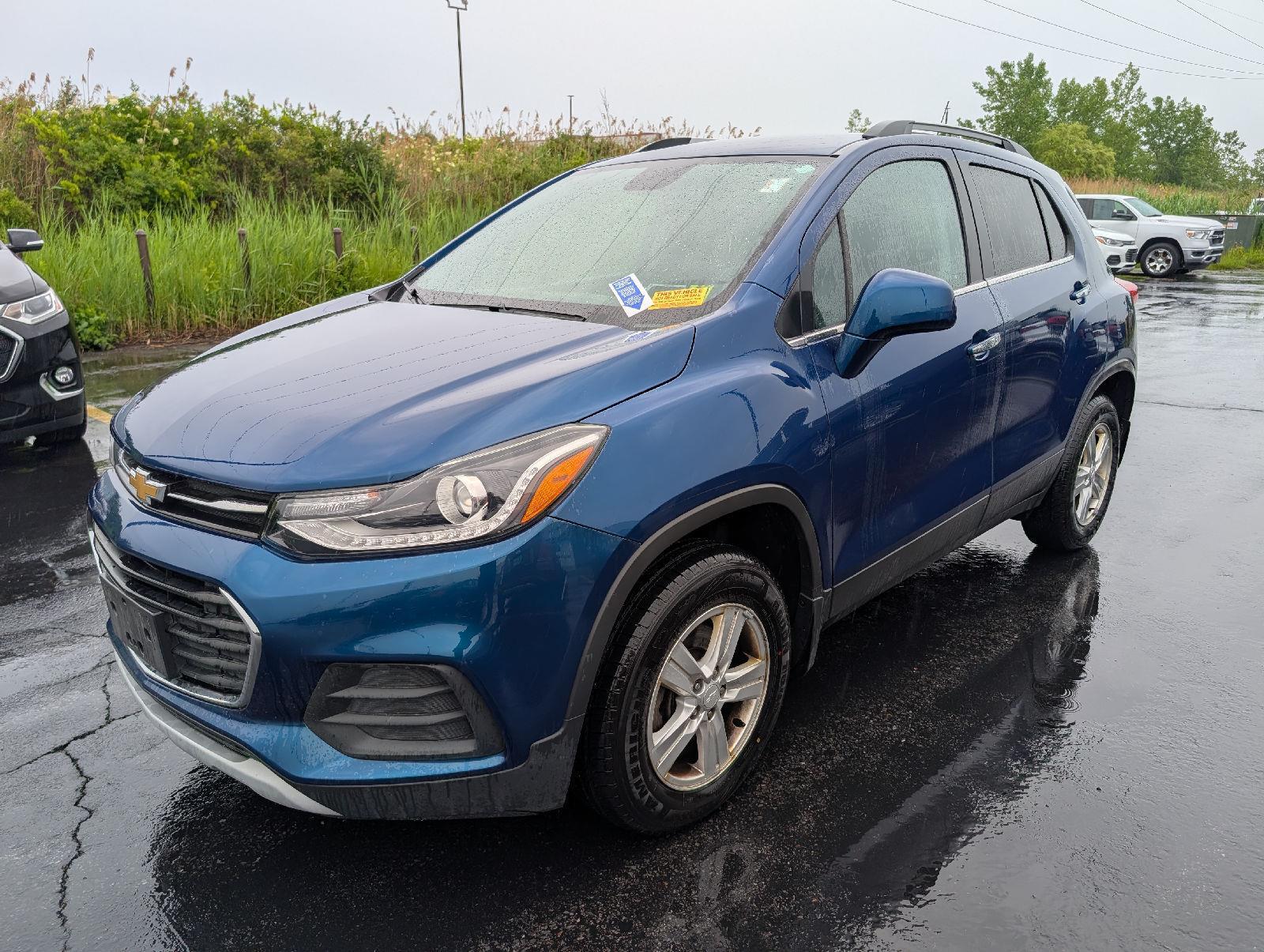 Used 2019 Pacific Blue Metallic Chevrolet LT image 4