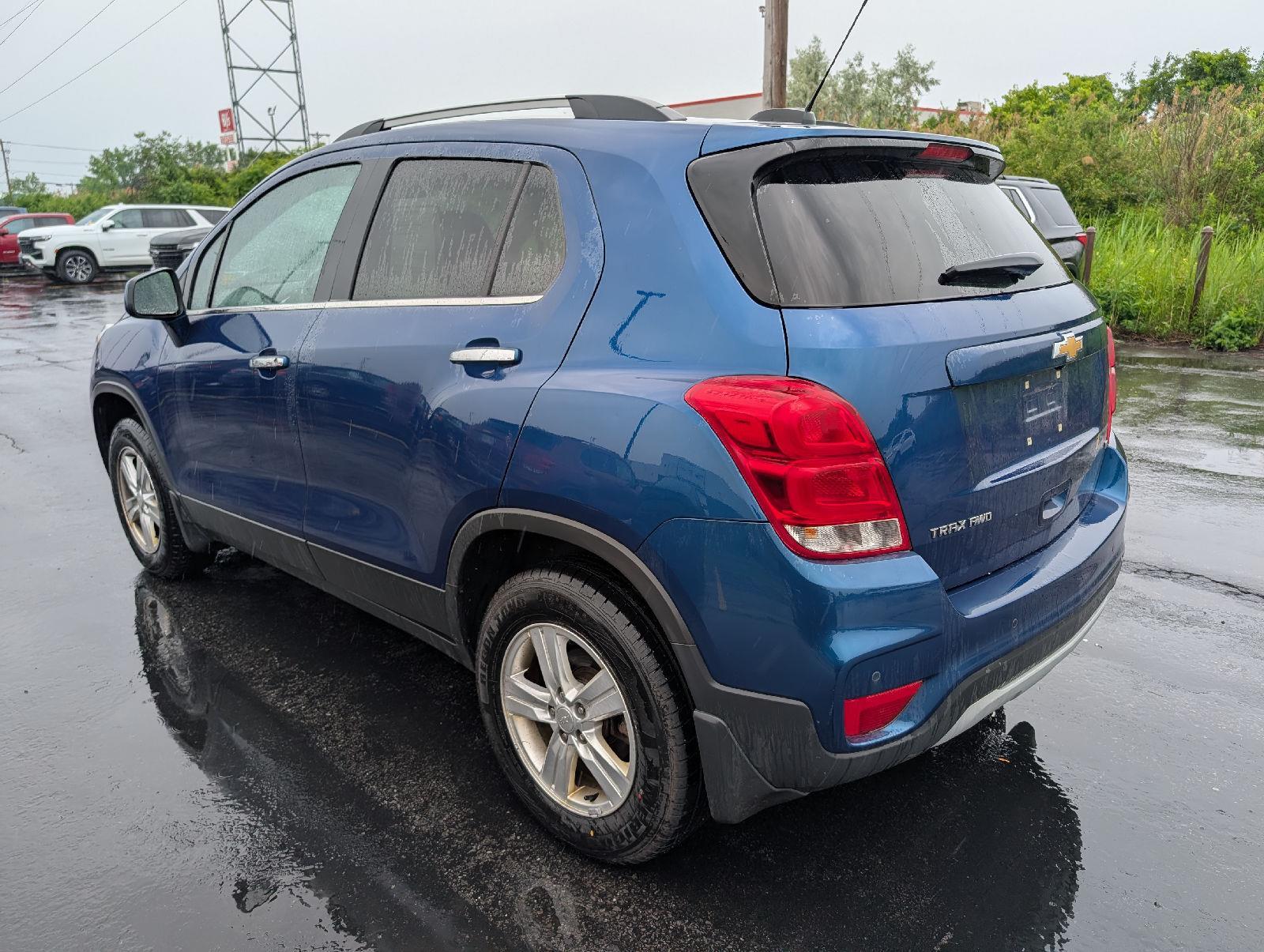 Used 2019 Pacific Blue Metallic Chevrolet LT image 6