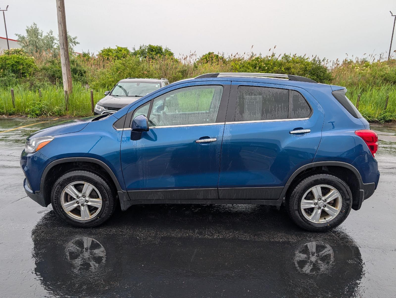 Used 2019 Pacific Blue Metallic Chevrolet LT image 5