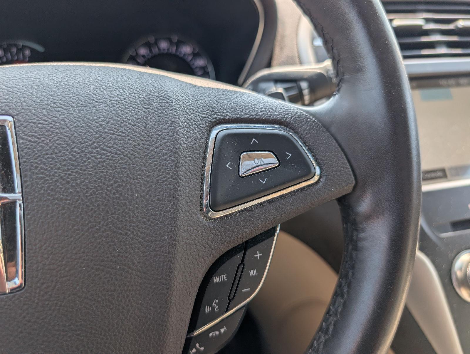 Used 2019 Rhapsody Blue Lincoln Reserve image 13