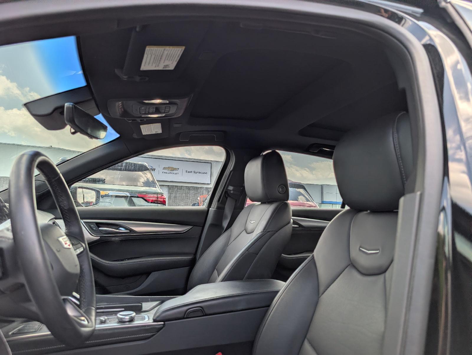 Used 2022 Black Raven Cadillac Premium Luxury image 10
